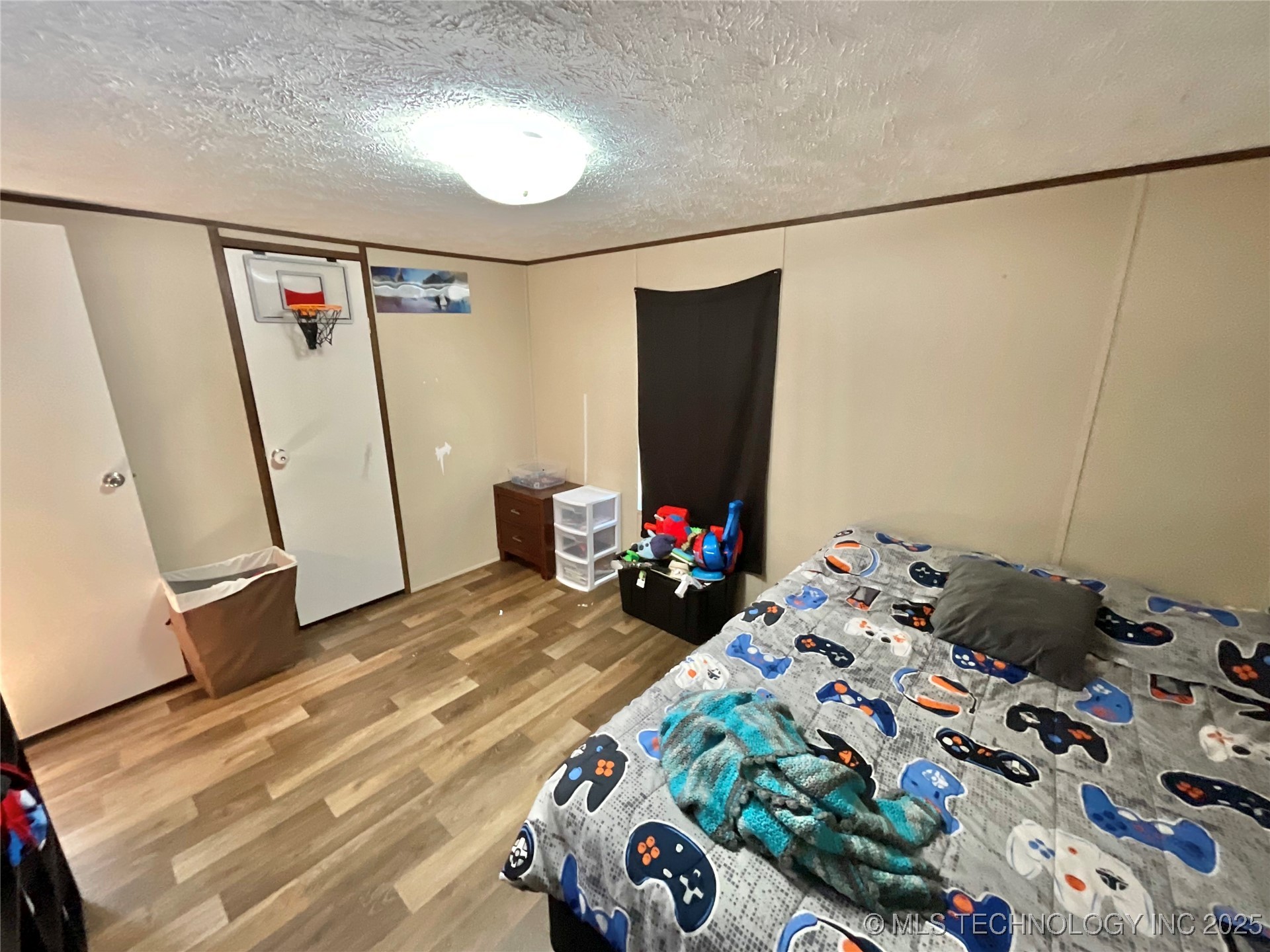 313 Hidden Hollow Property Photo 32