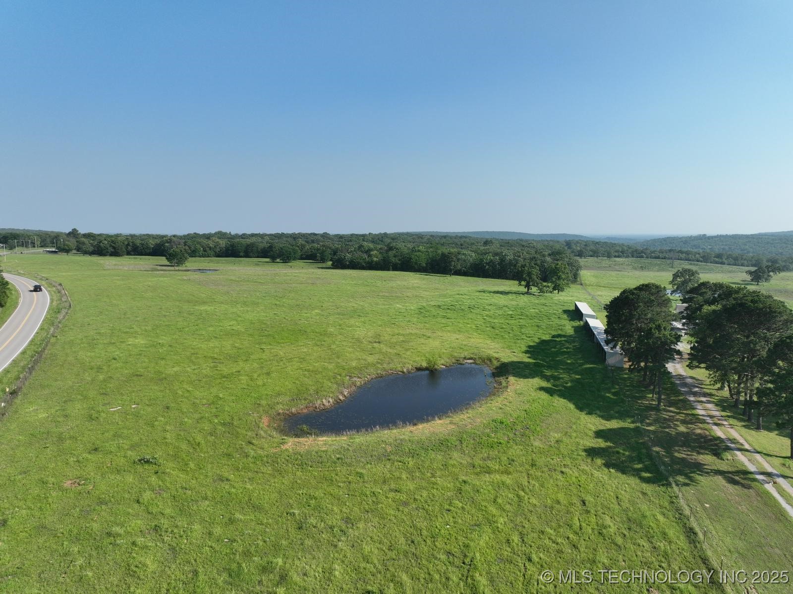 113097 Highway 124 Property Photo 2