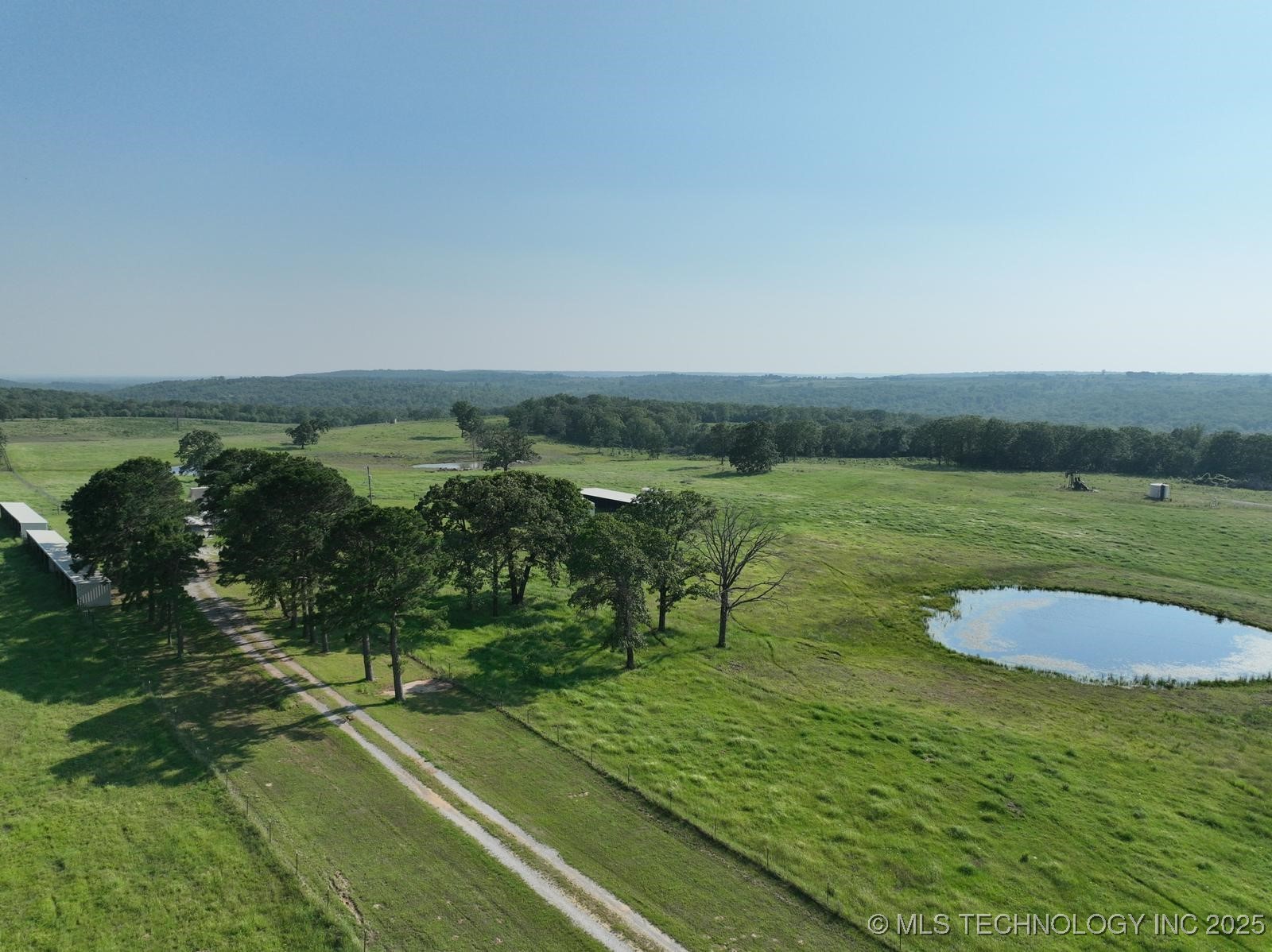 113097 Highway 124 Property Photo 7