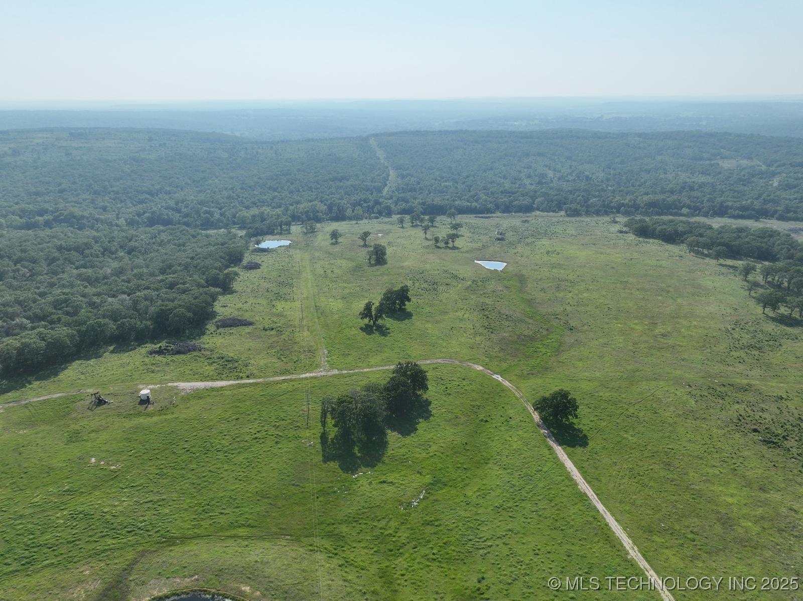 113097 Highway 124 Property Photo 9