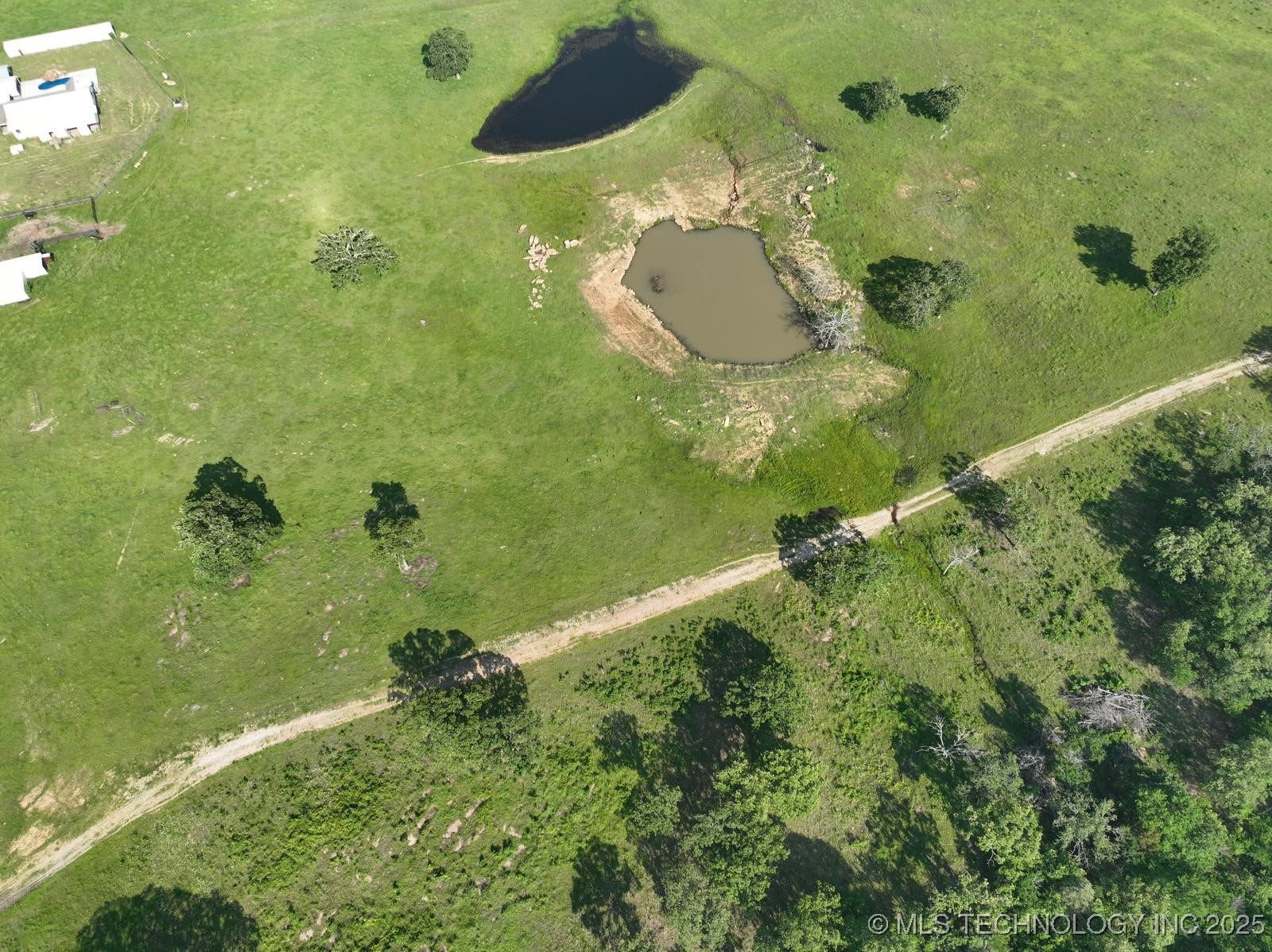 113097 Highway 124 Property Photo 13