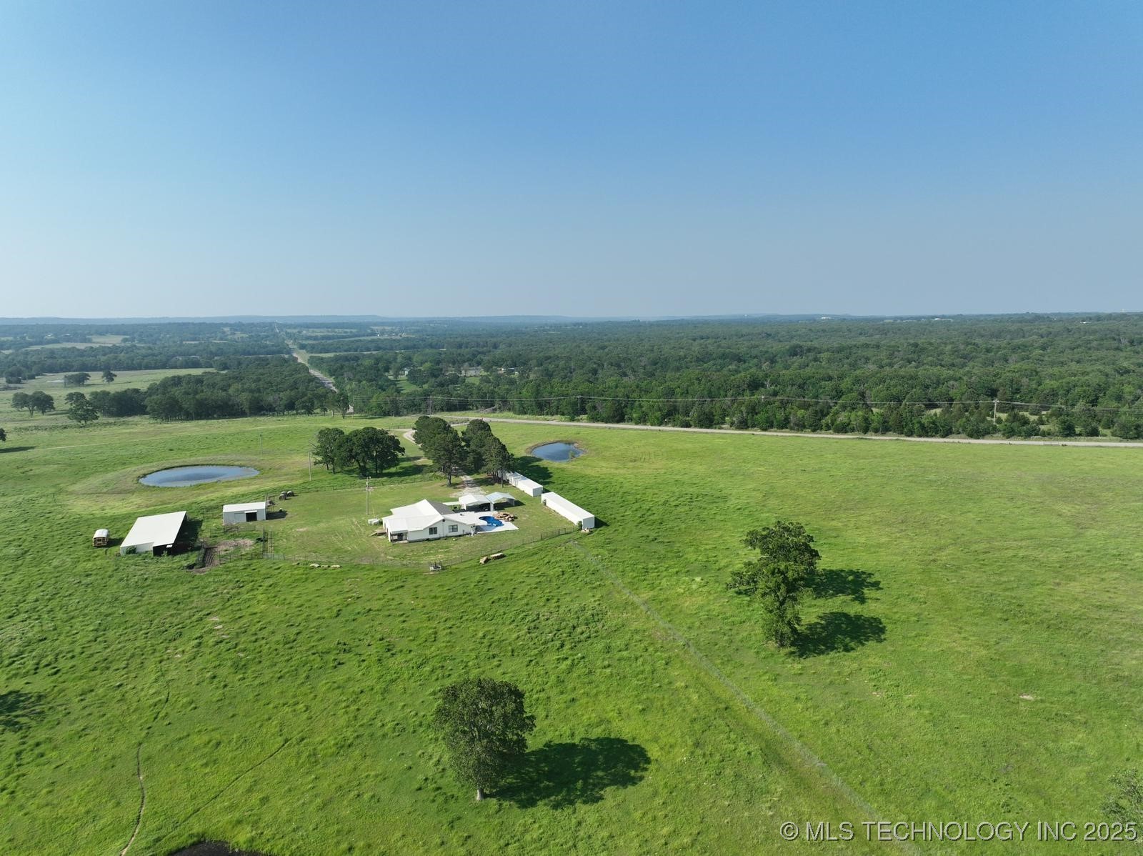 113097 Highway 124 Property Photo 21