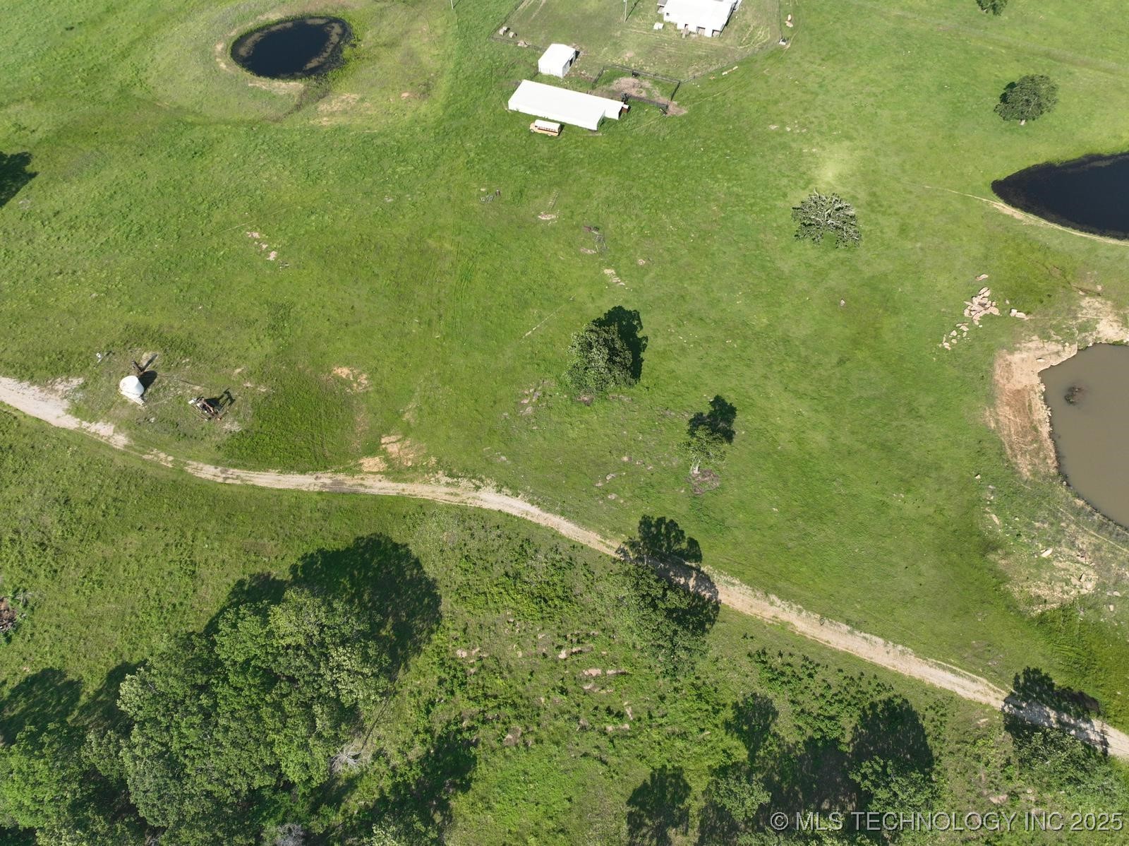 113097 Highway 124 Property Photo 23