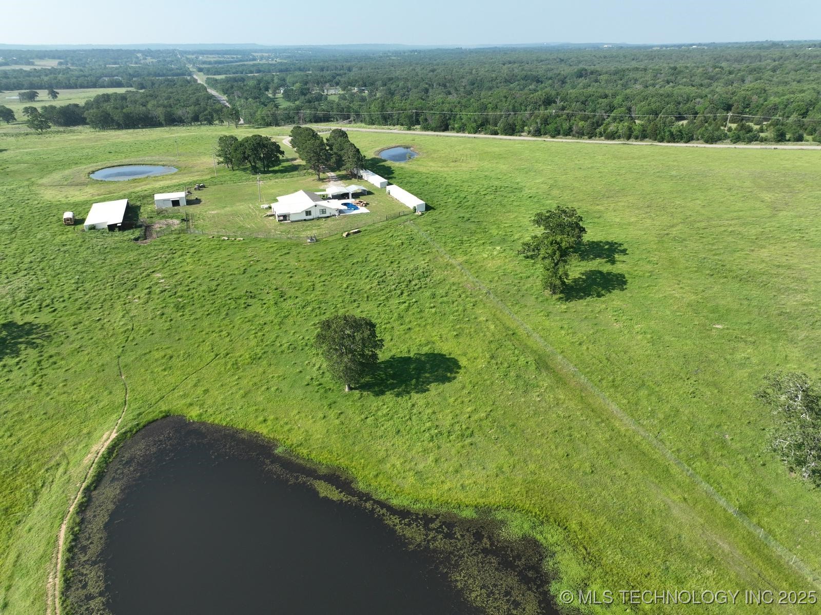 113097 Highway 124 Property Photo 24