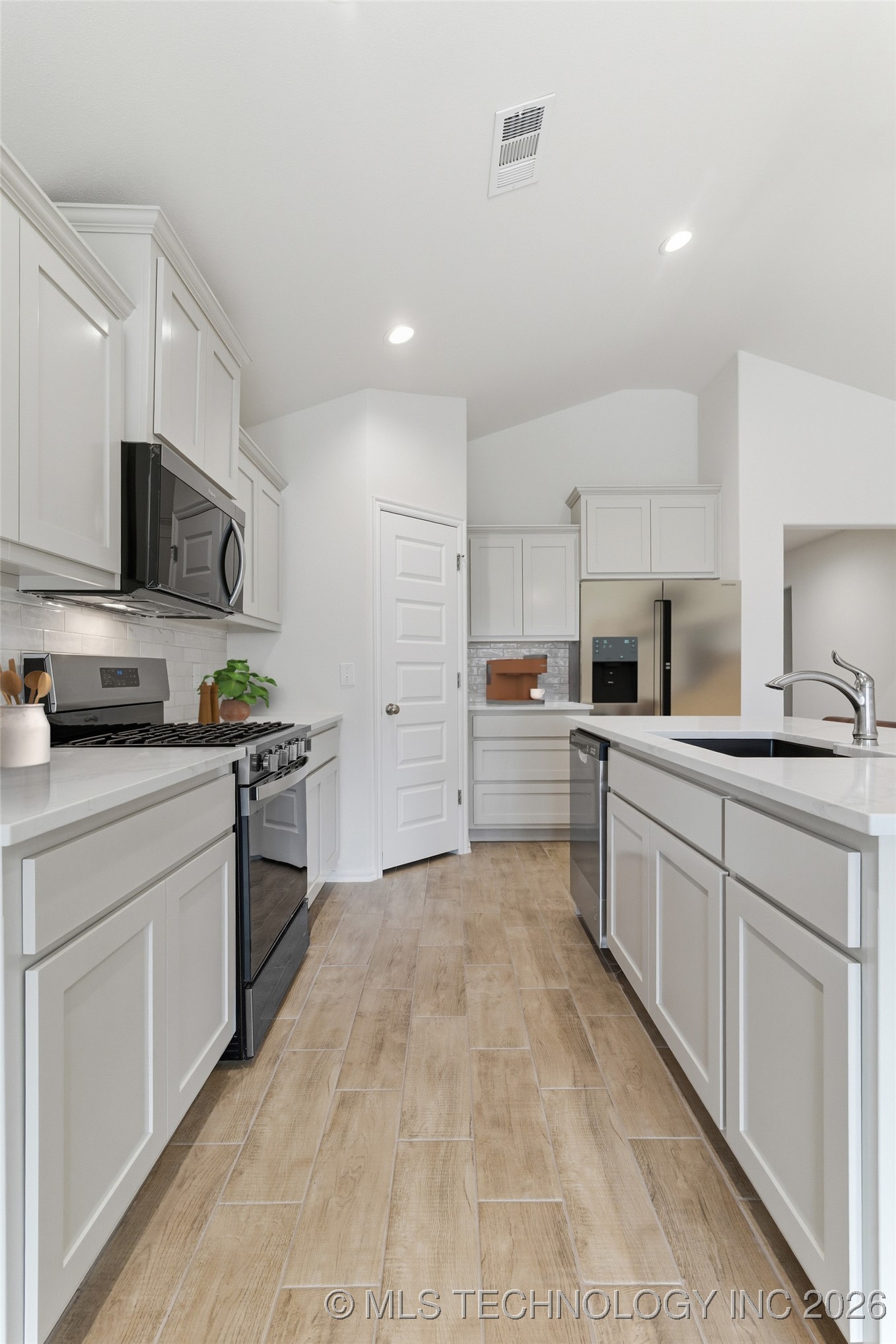 16194 S 90 Avenue Property Photo 8