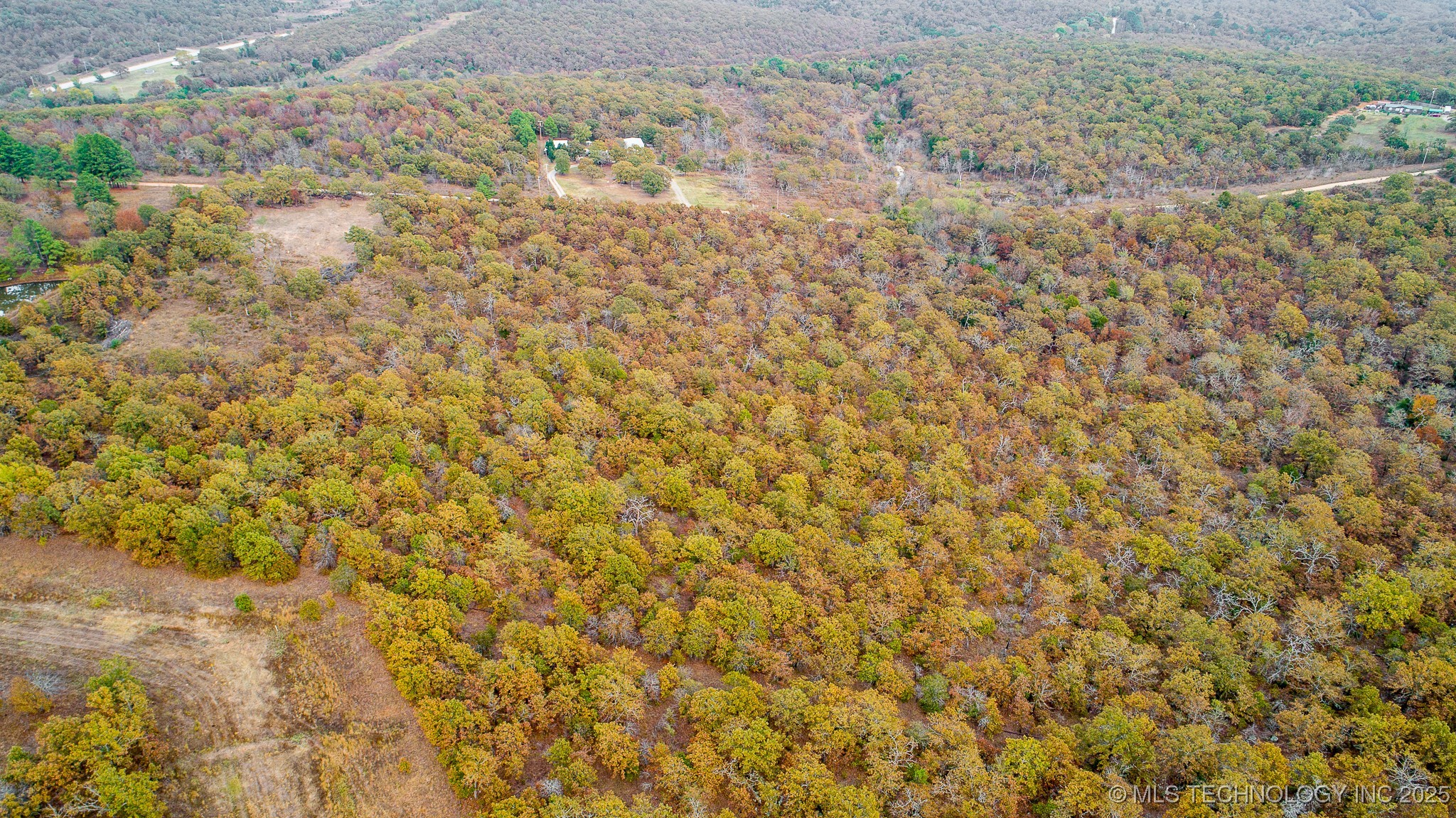 Hickory Hills Property Photo 1