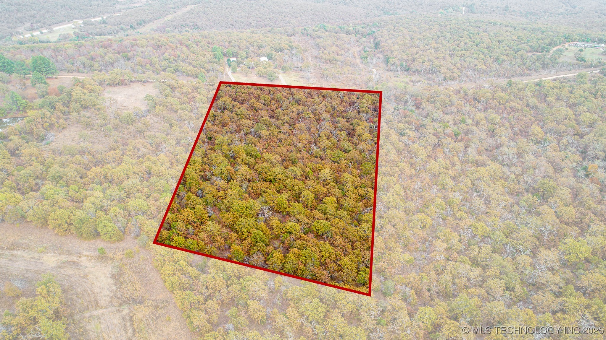 Hickory Hills Property Photo 4