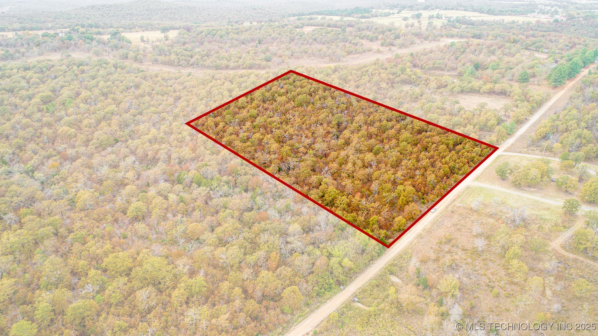 Hickory Hills Property Photo 6