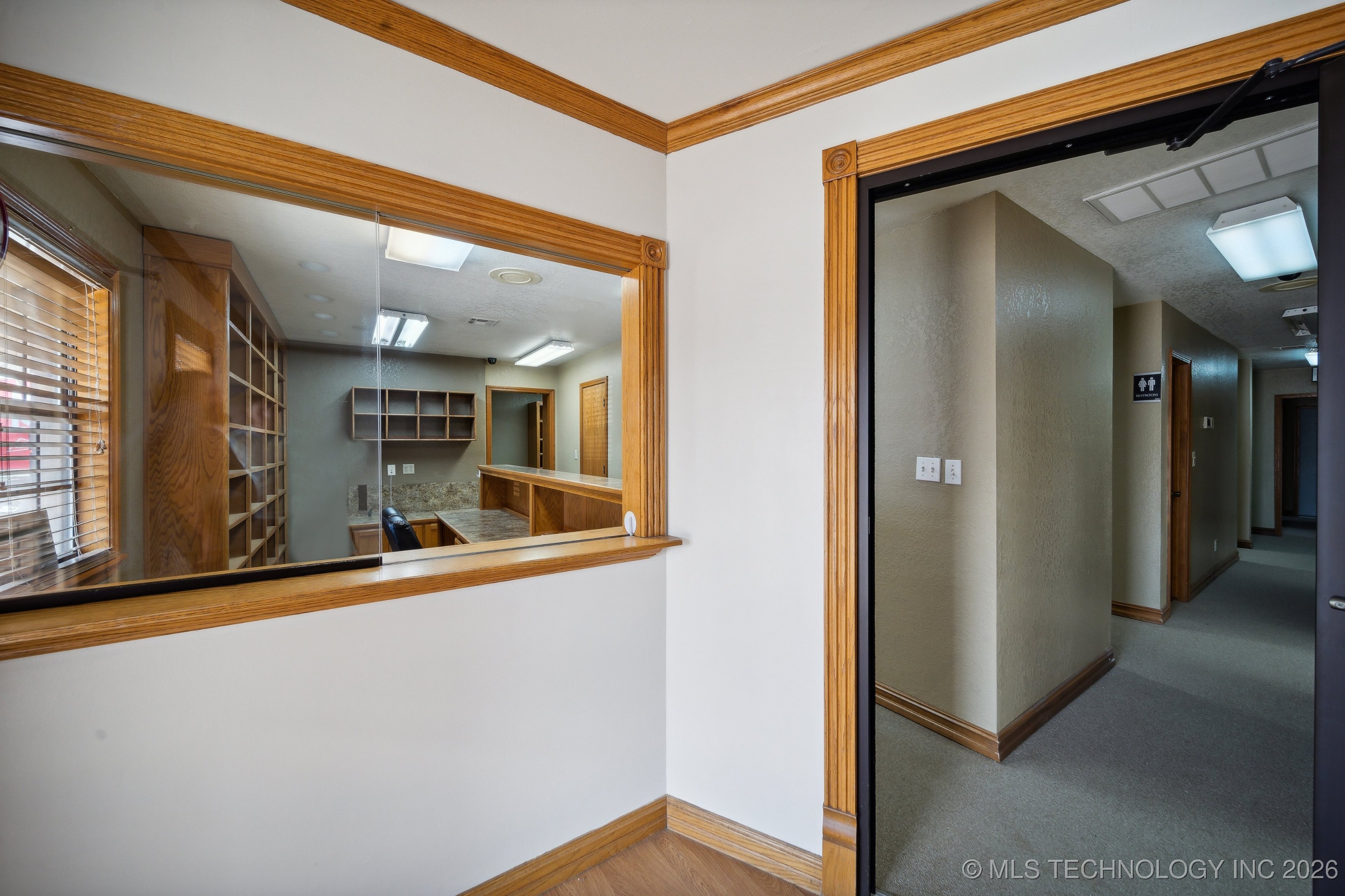 1015 E 6th Street Property Photo 7