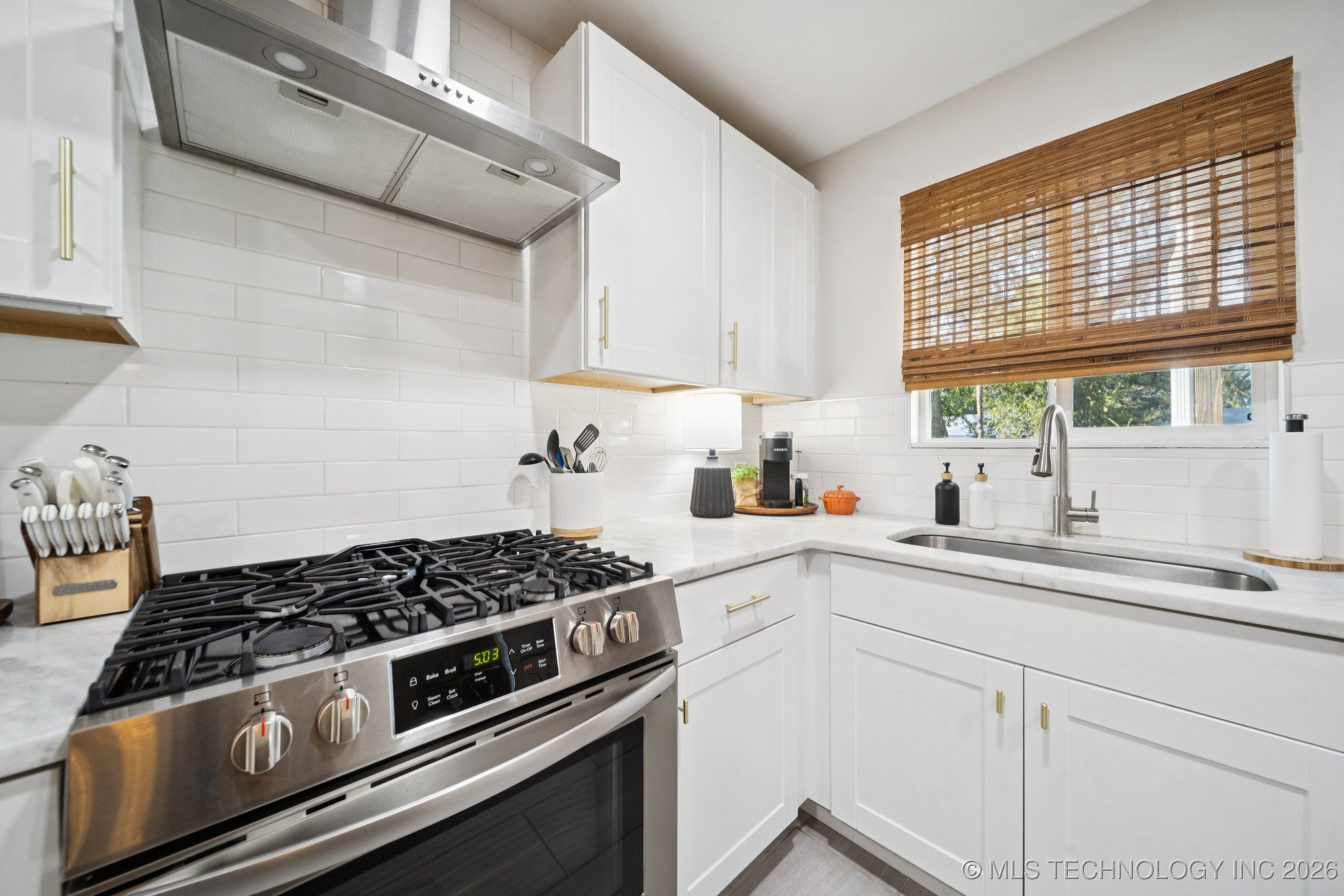 259 E 46th Street Property Photo 14