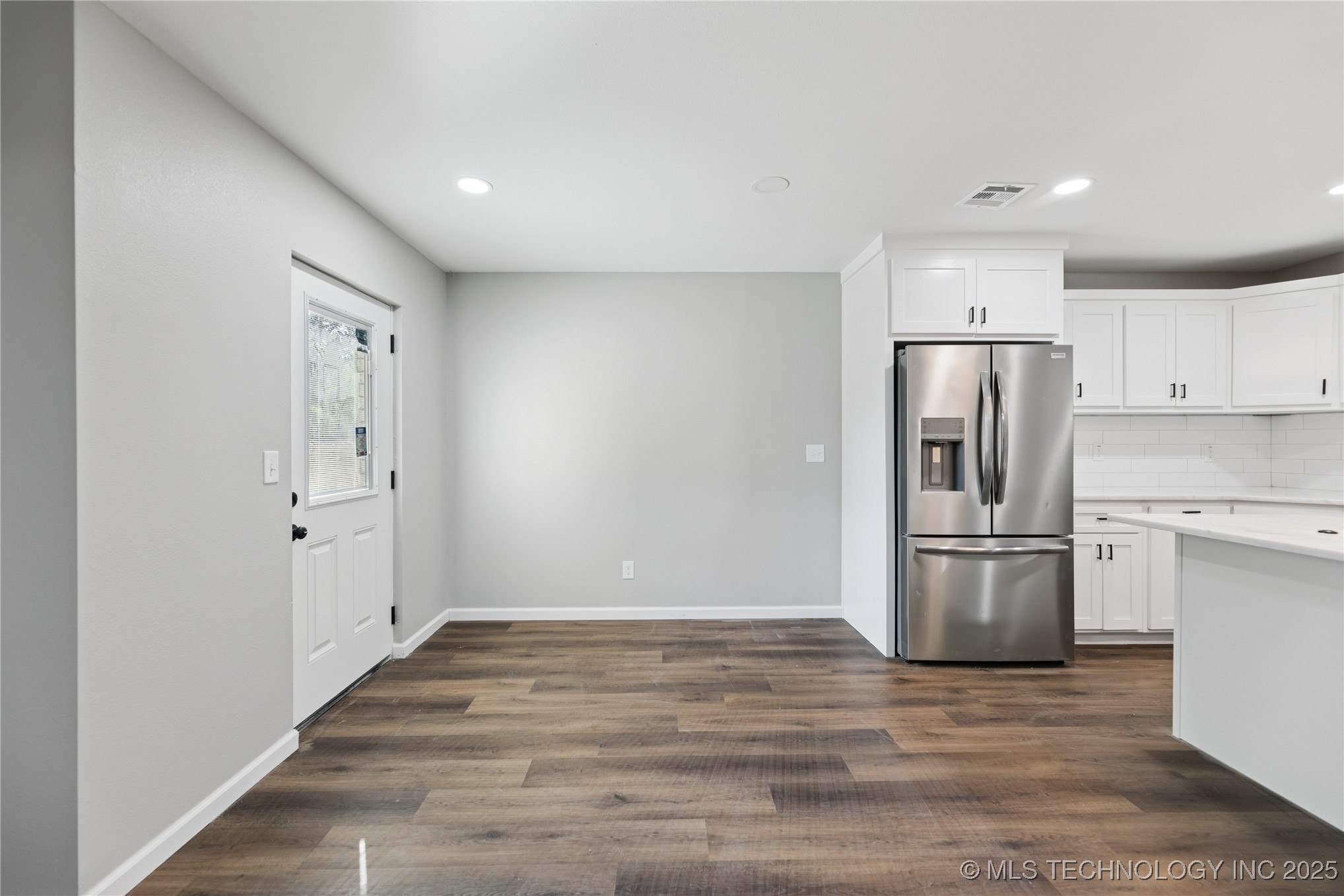 1307 N Tacoma Street B Property Photo 7