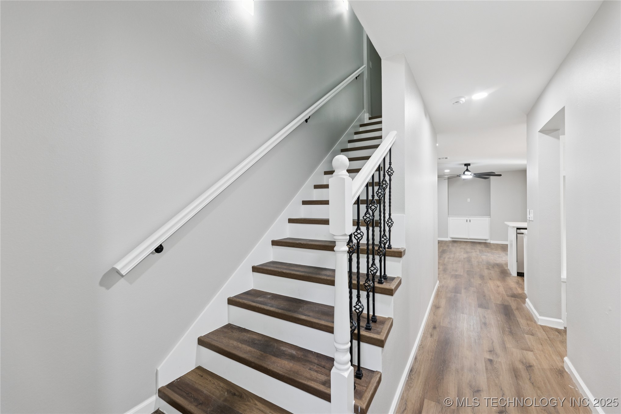 1307 N Tacoma Street B Property Photo 17