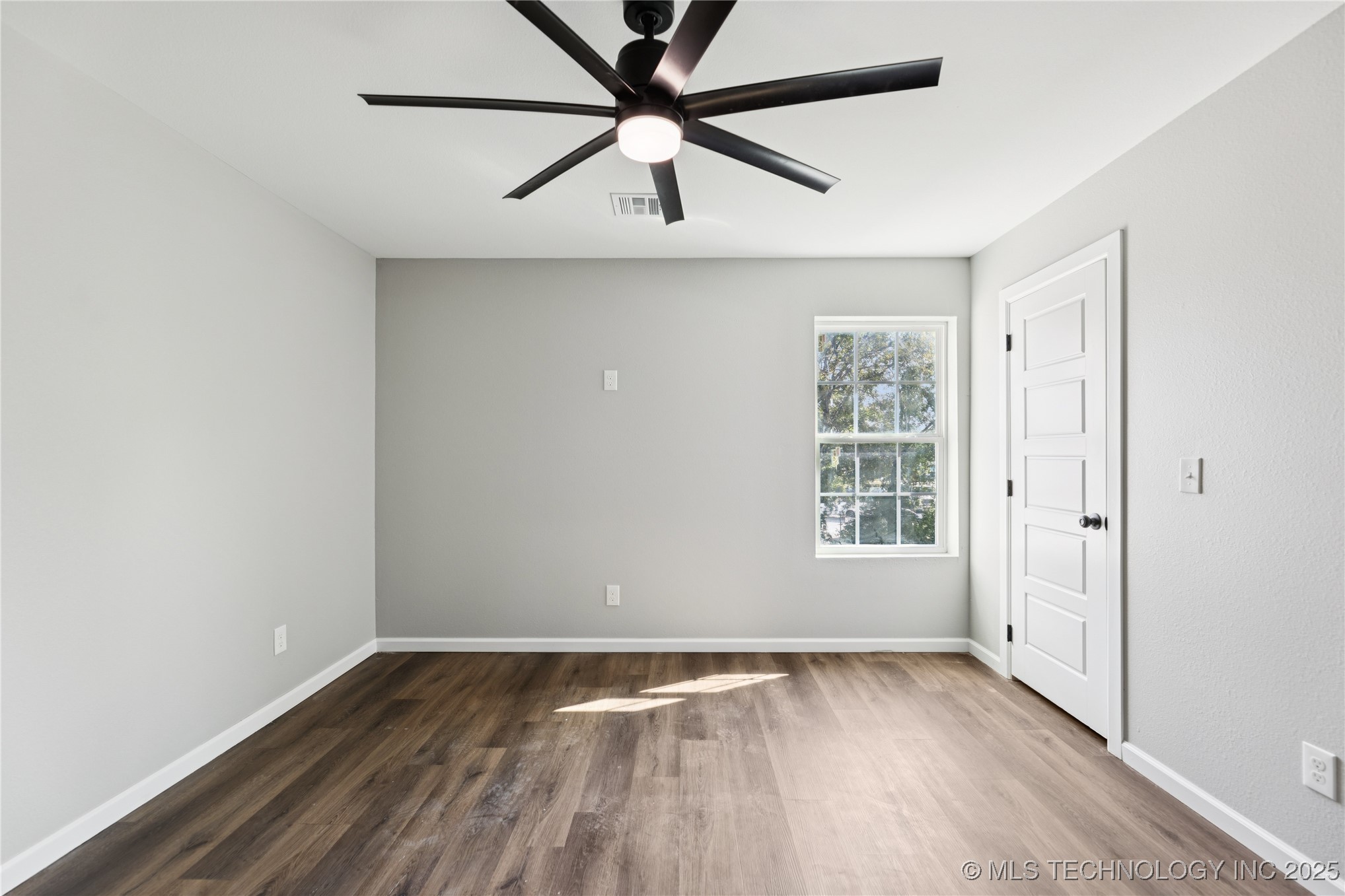 1307 N Tacoma Street B Property Photo 18