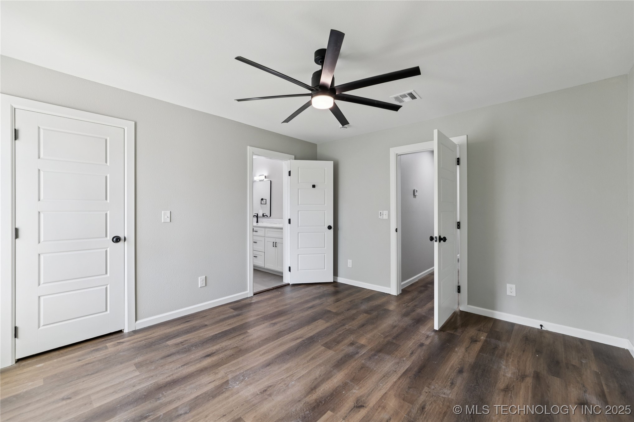 1307 N Tacoma Street B Property Photo 19