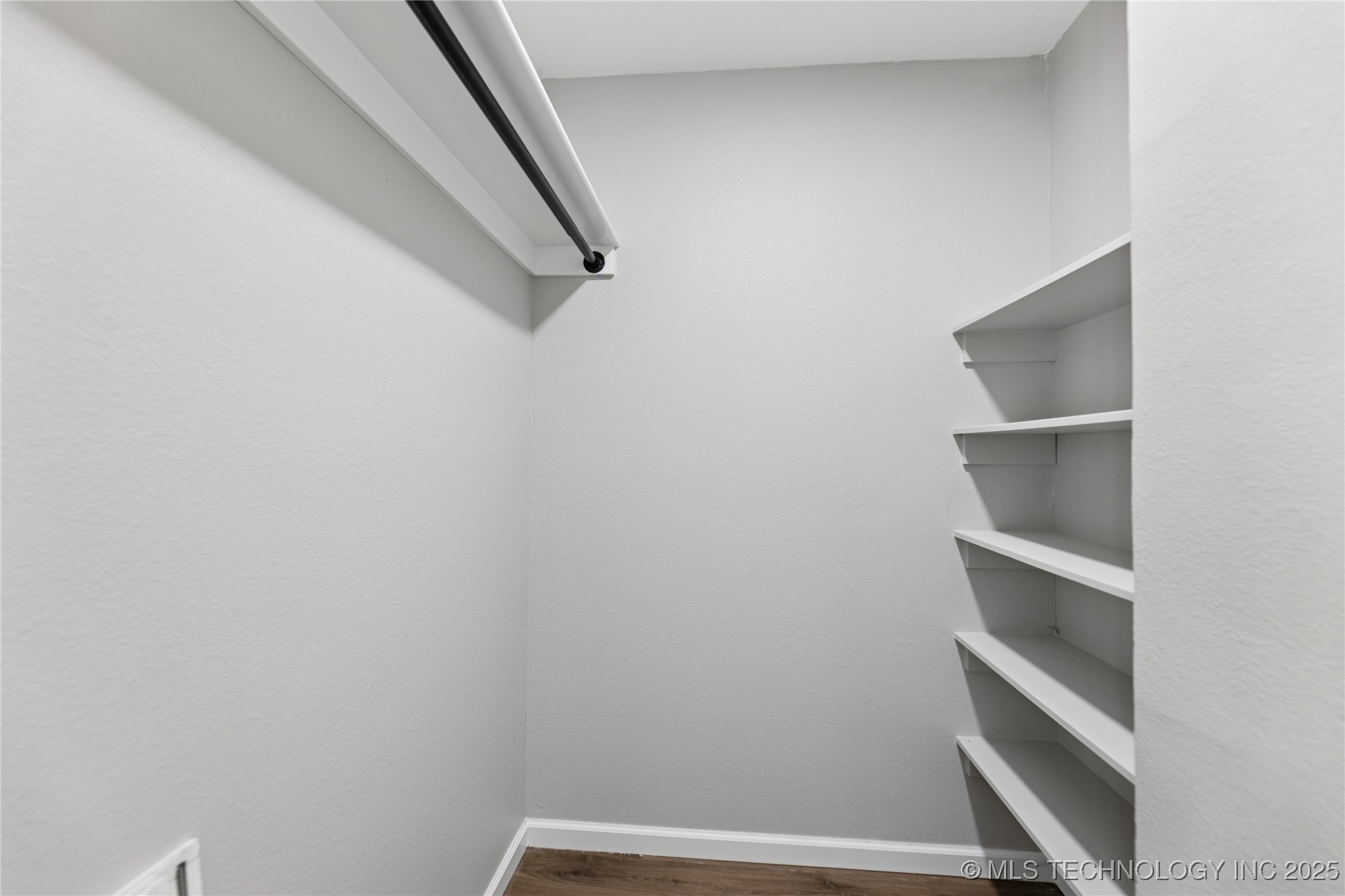 1307 N Tacoma Street B Property Photo 20