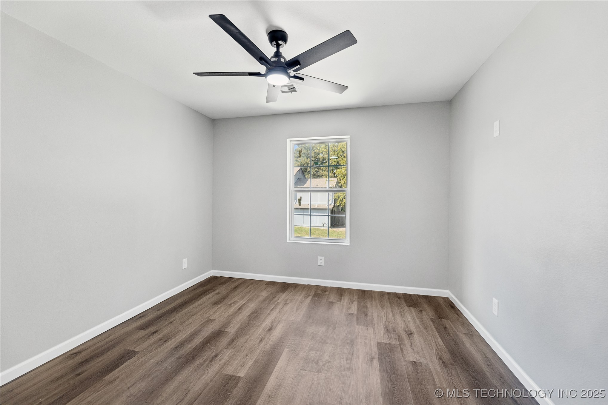 1307 N Tacoma Street B Property Photo 29