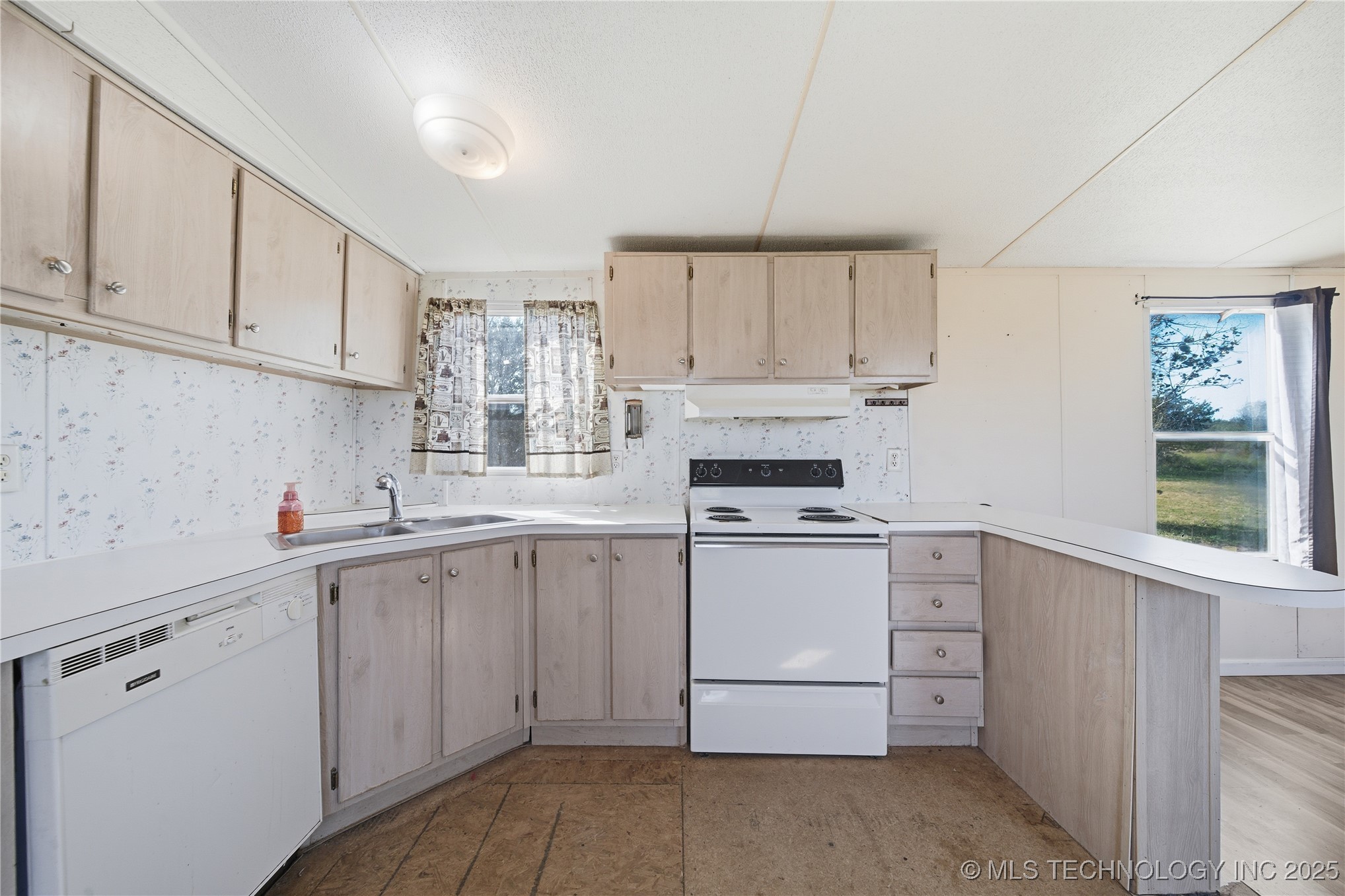 10750 S Highway 28 Highway Property Photo 13