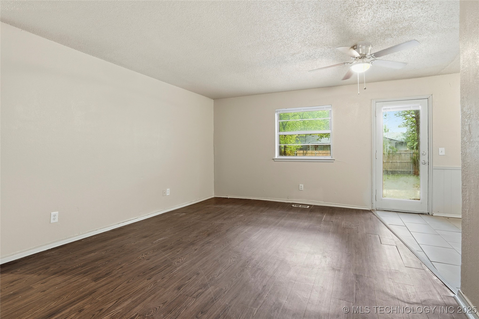 11502 E 37th Street Property Photo 3