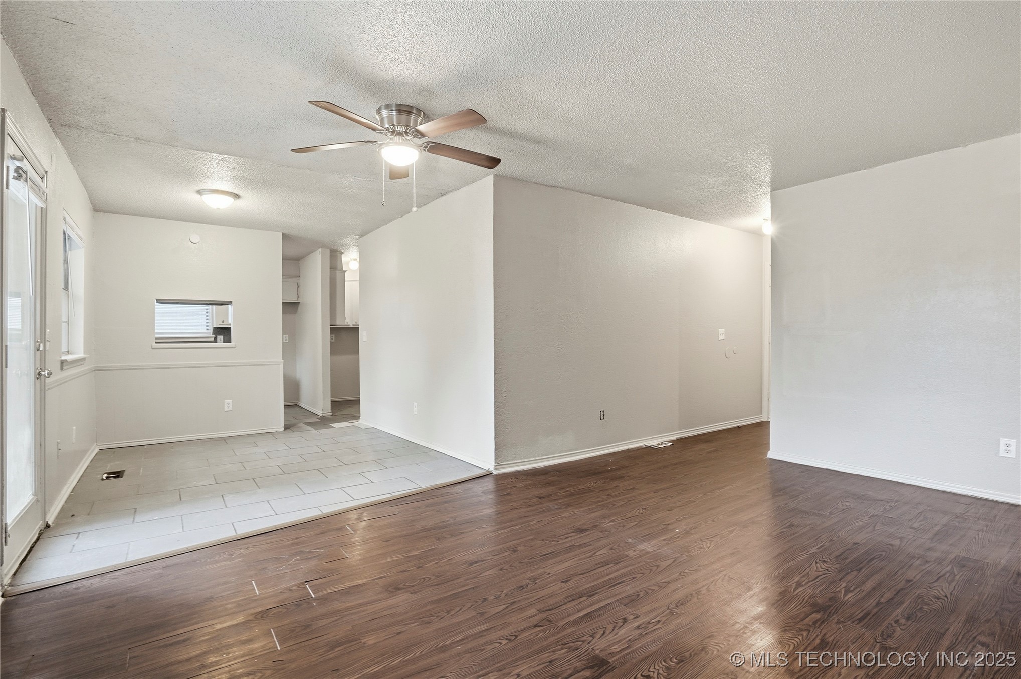 11502 E 37th Street Property Photo 5