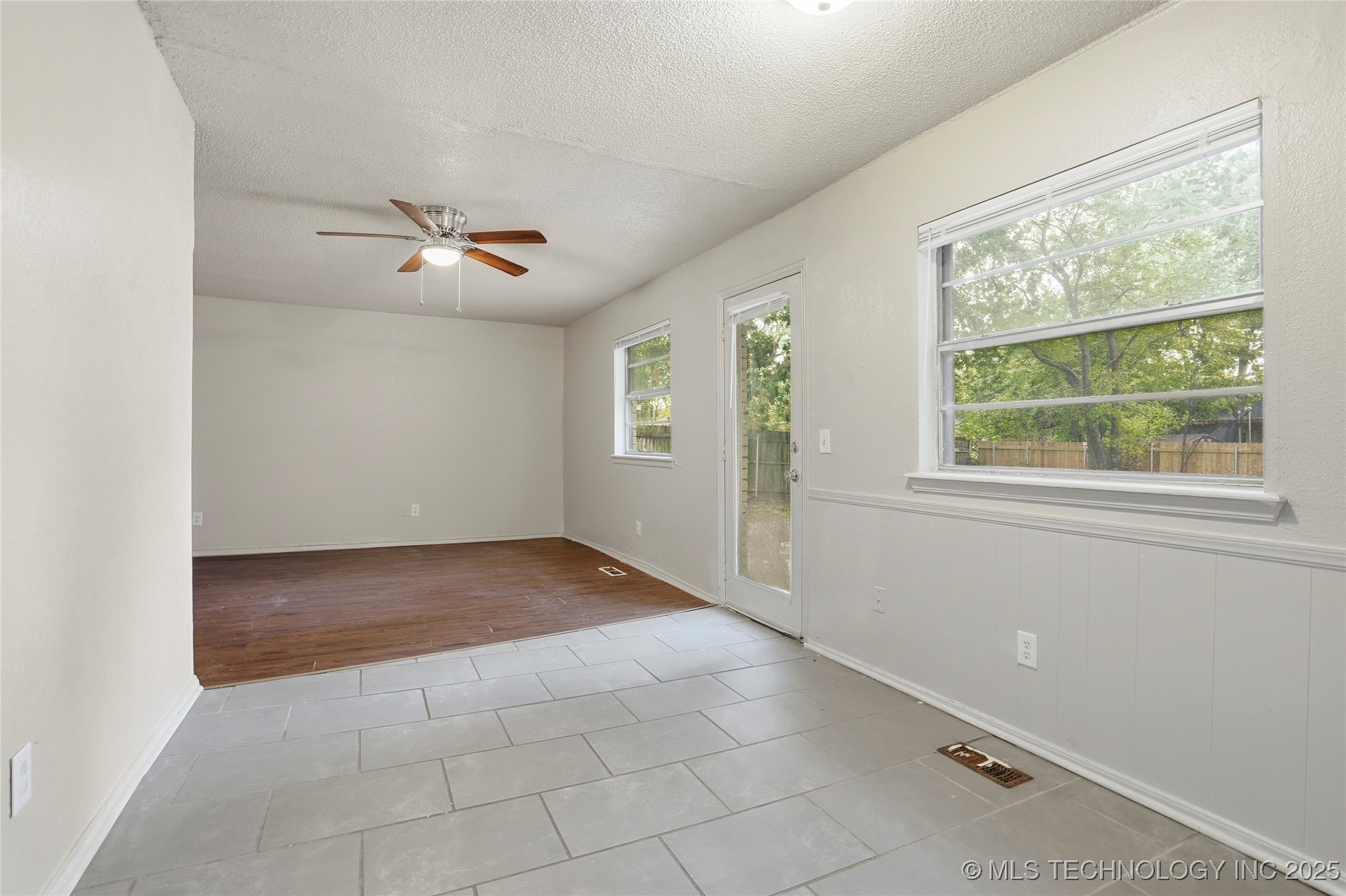 11502 E 37th Street Property Photo 7