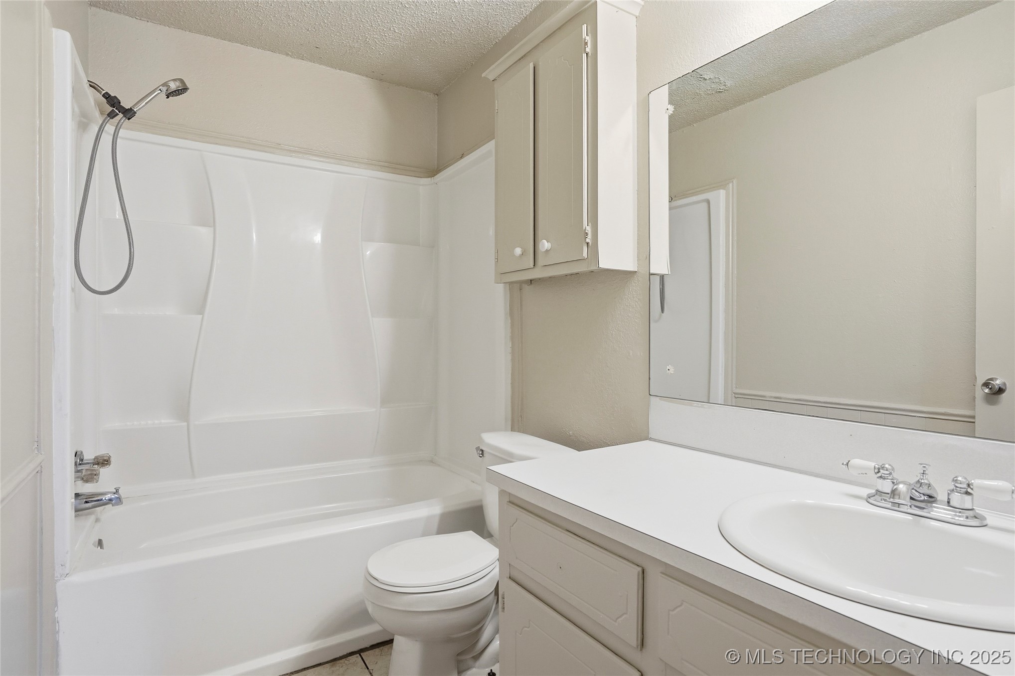 11502 E 37th Street Property Photo 17