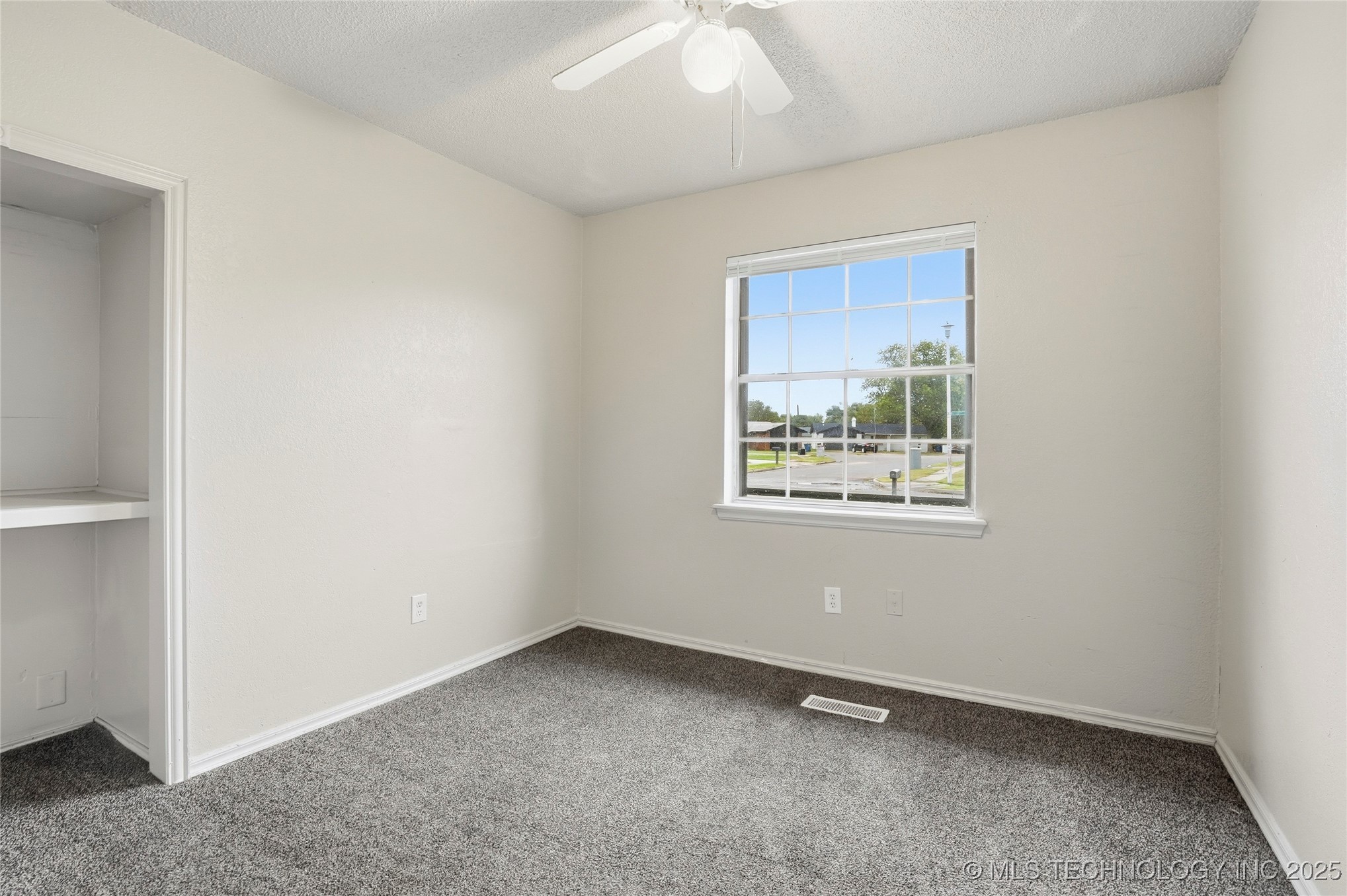 11502 E 37th Street Property Photo 18