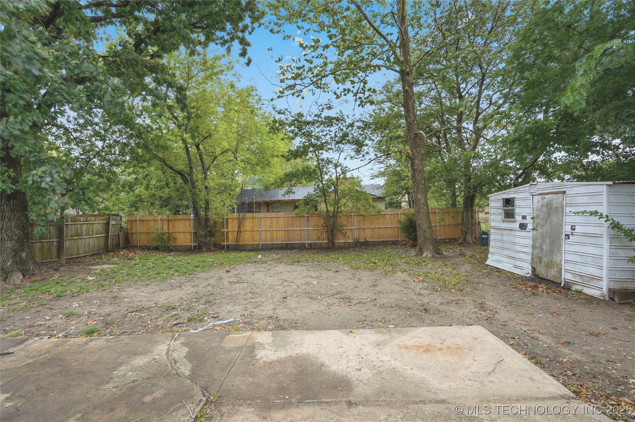 11502 E 37th Street Property Photo 24