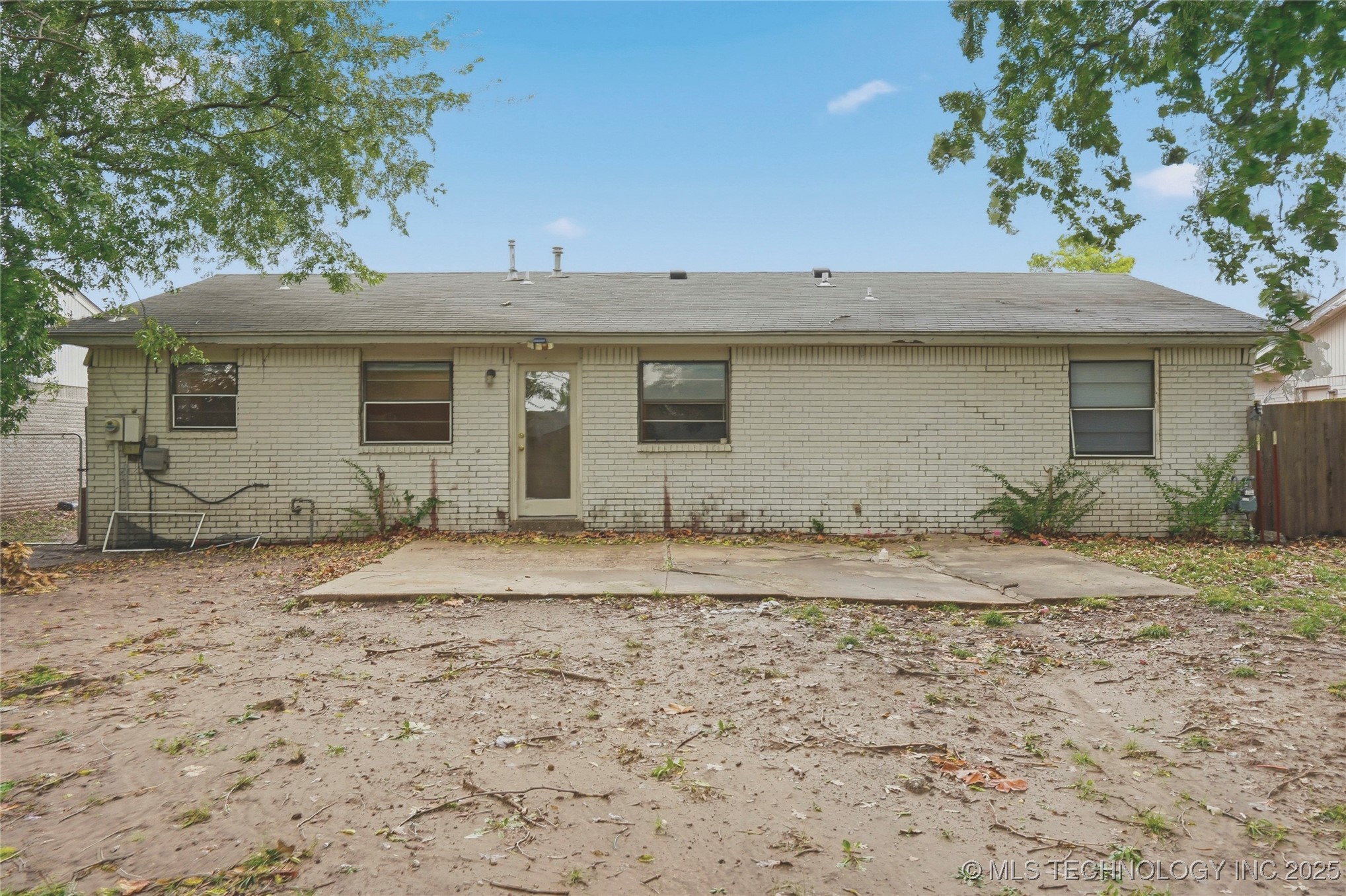 11502 E 37th Street Property Photo 25