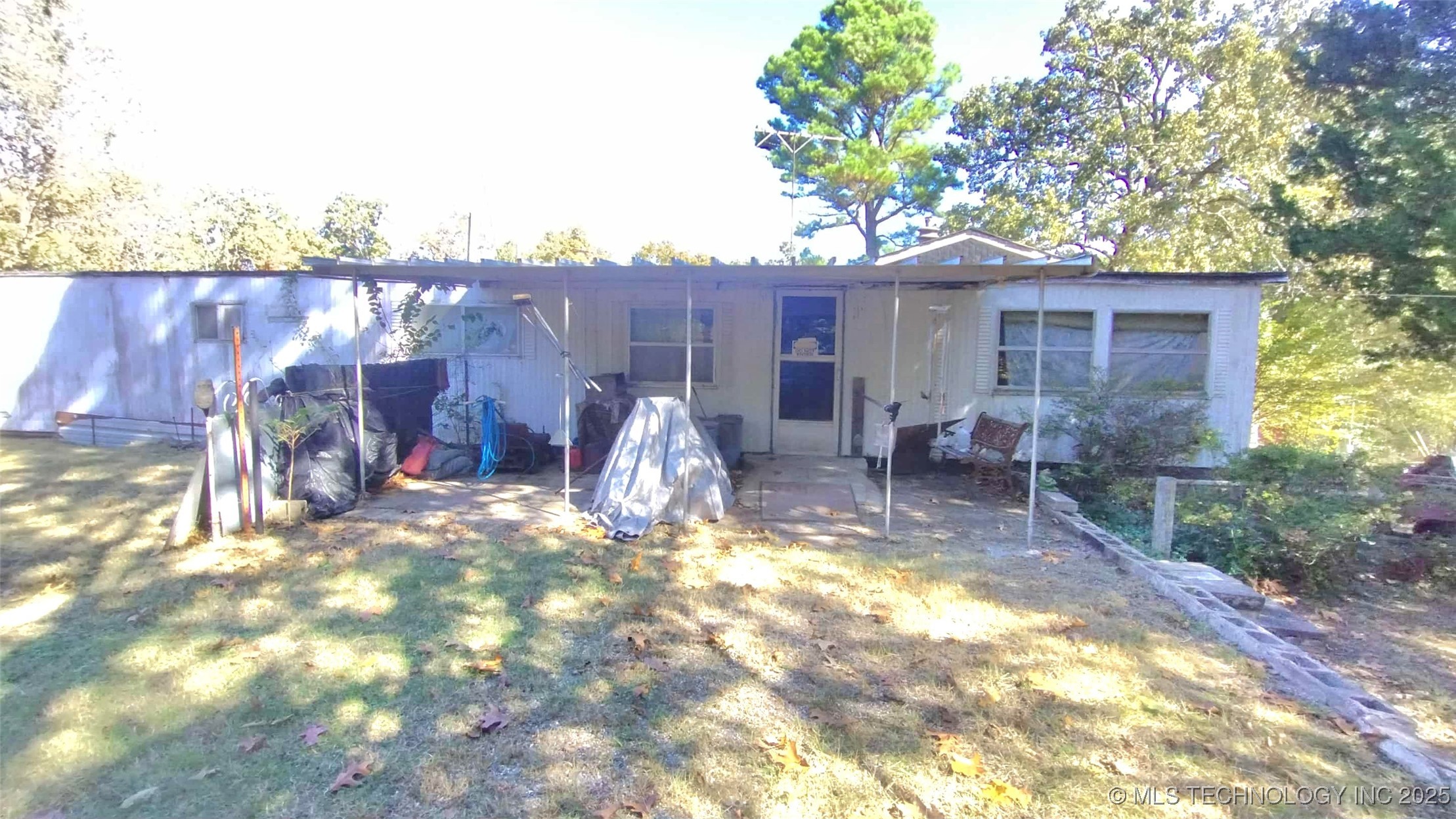 19324 W Dojaro Property Photo 2