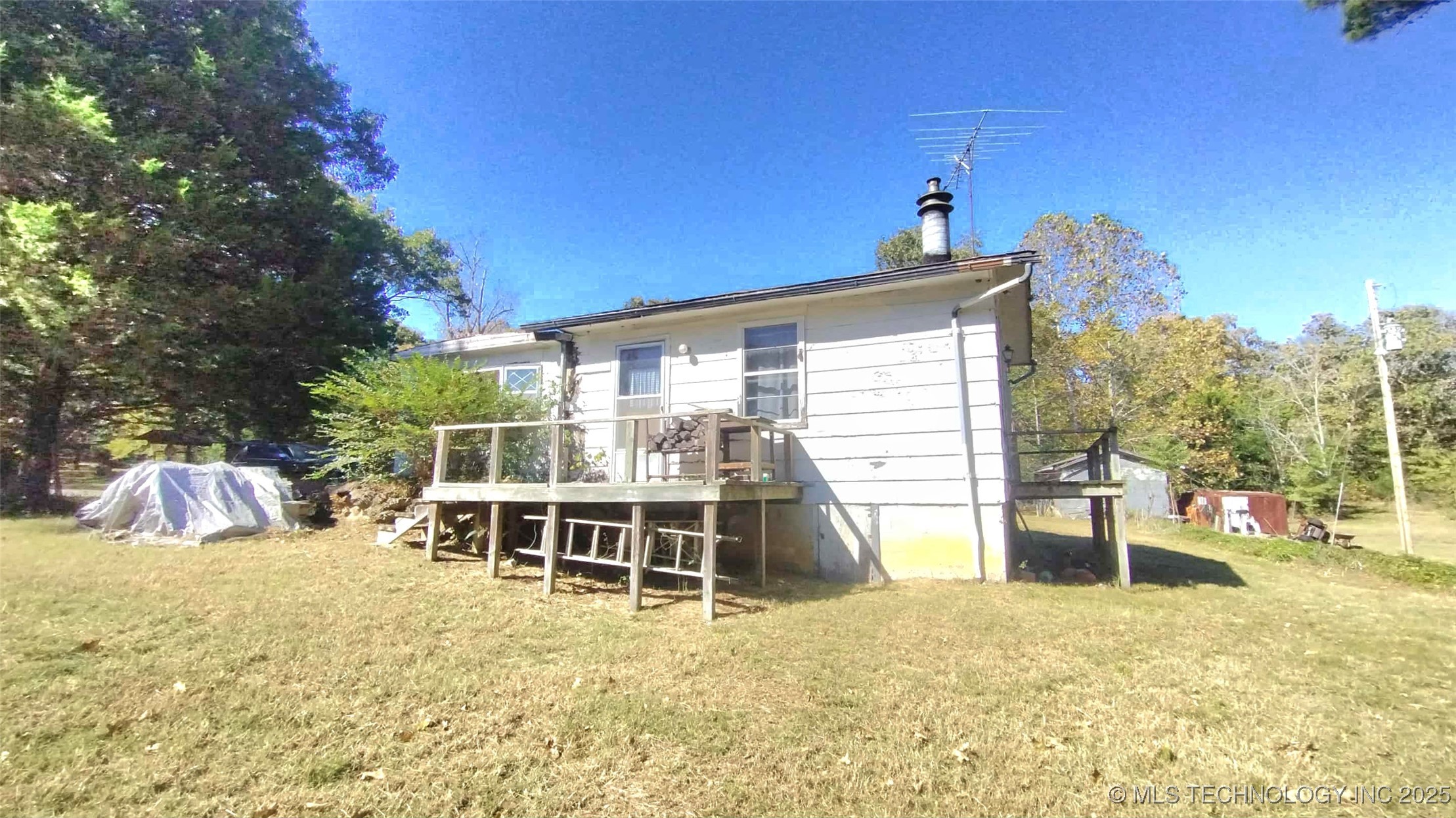 19324 W Dojaro Property Photo 4