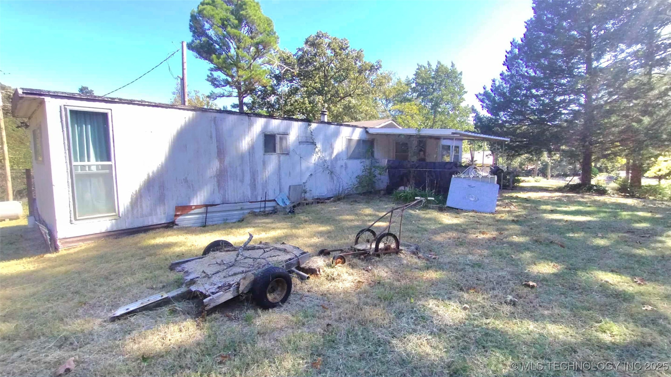 19324 W Dojaro Property Photo 6