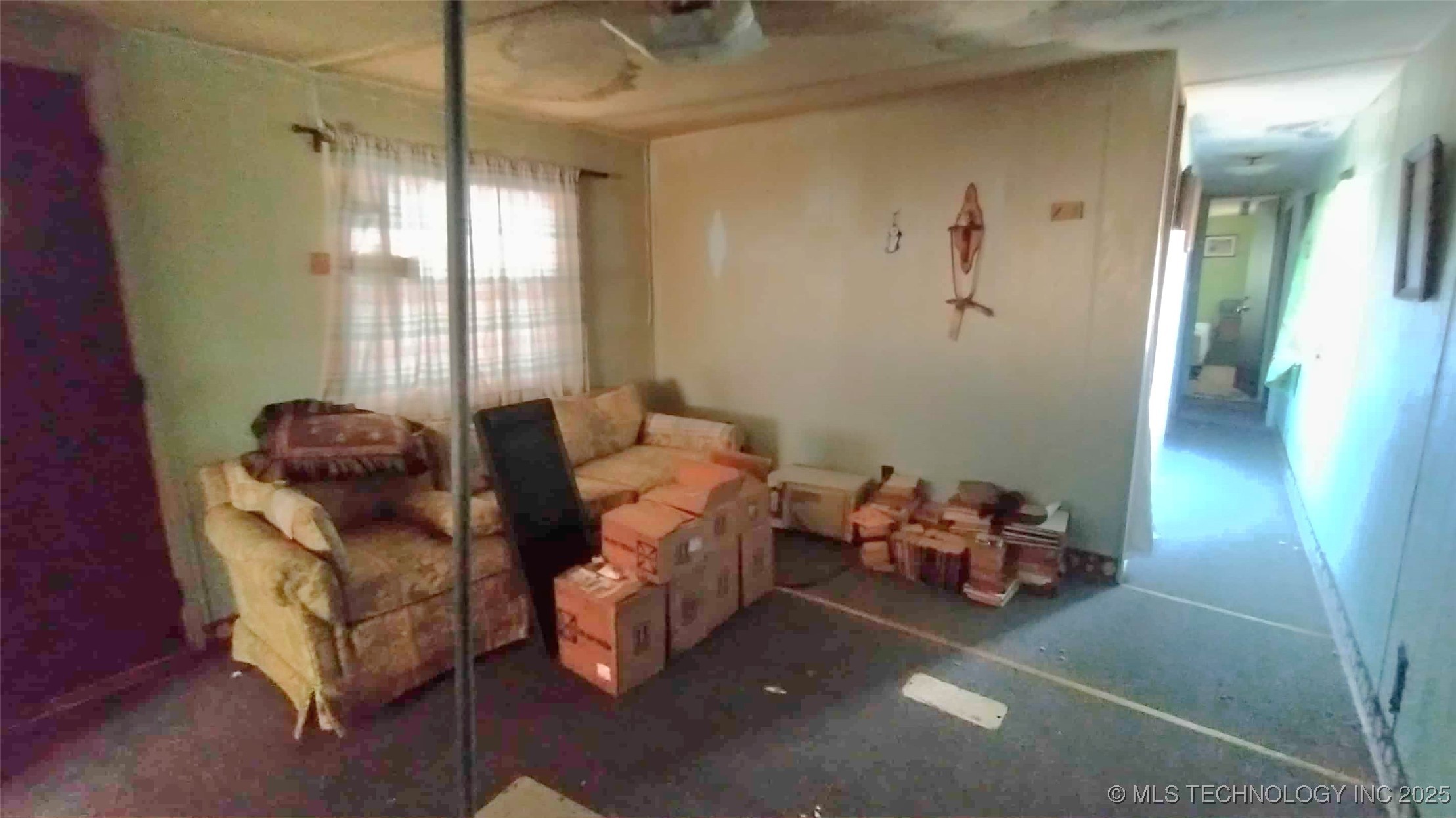 19324 W Dojaro Property Photo 9