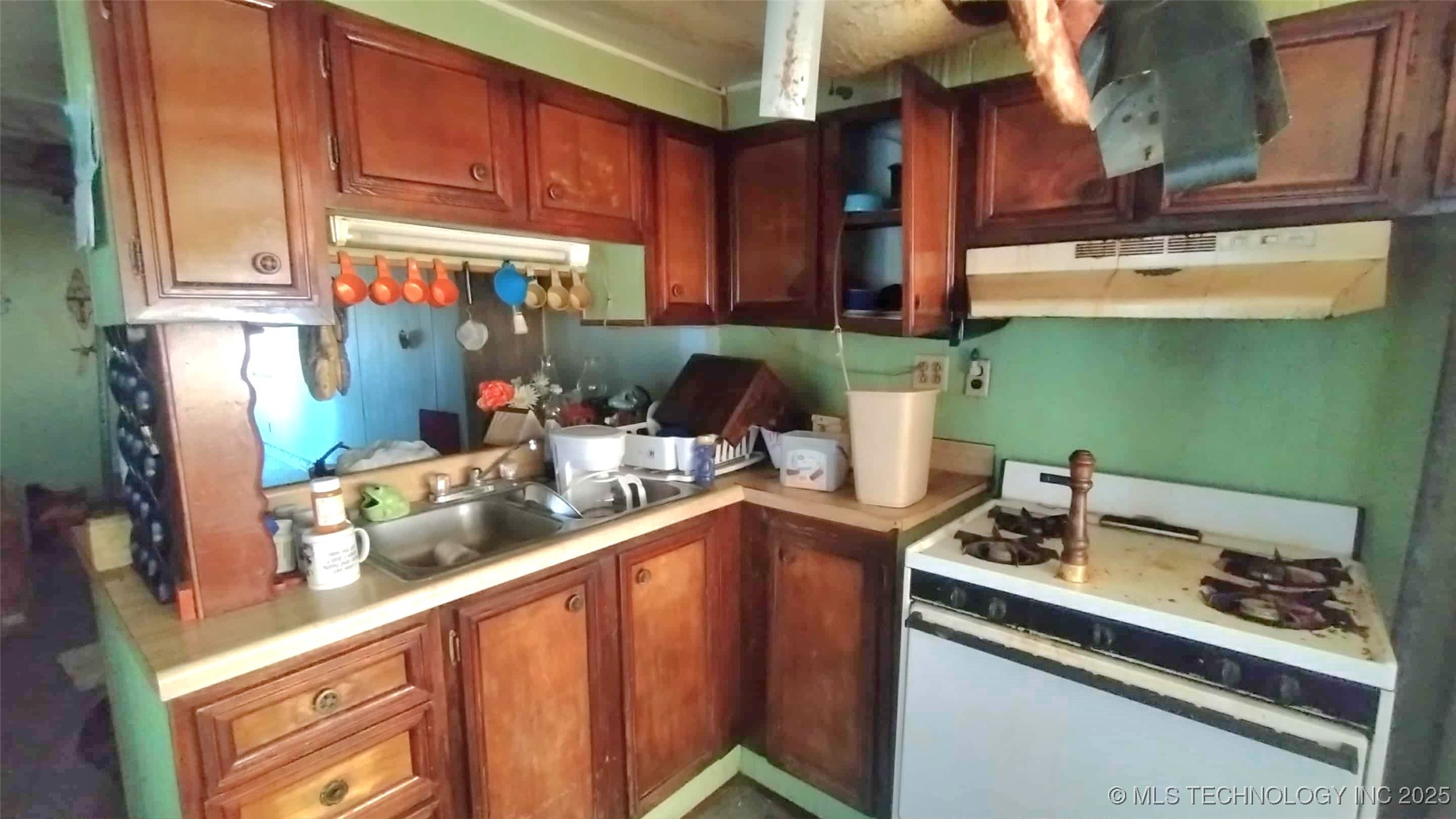 19324 W Dojaro Property Photo 10