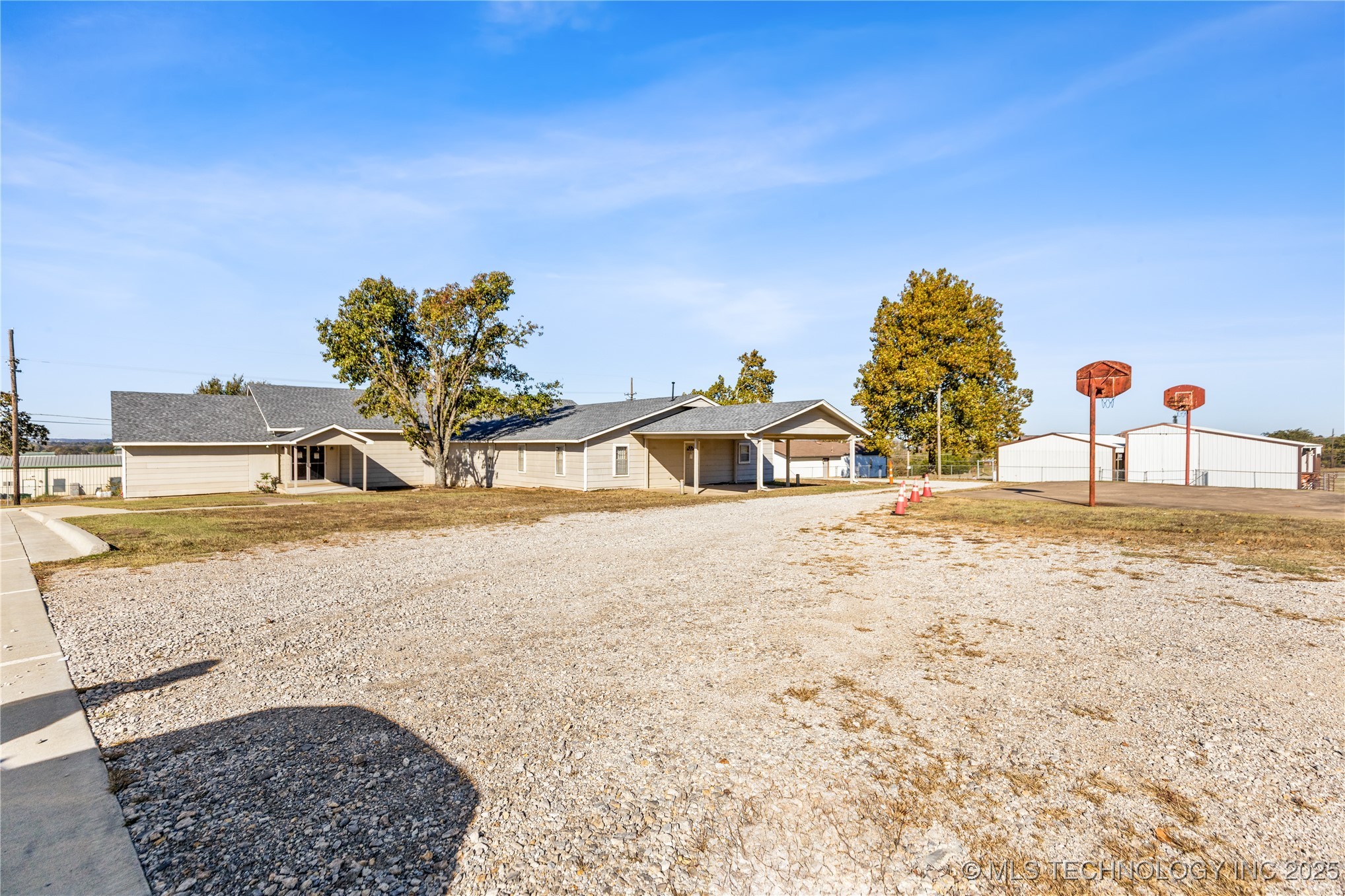 12229 S 49th West West Avenue Property Photo 4