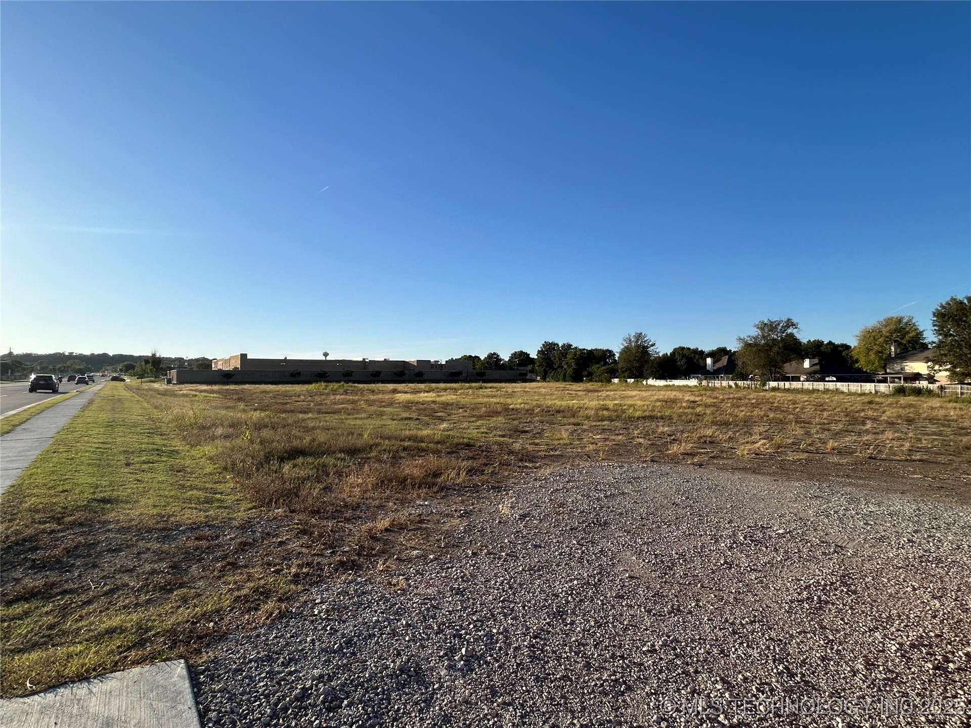 E Albany Street Property Photo 12