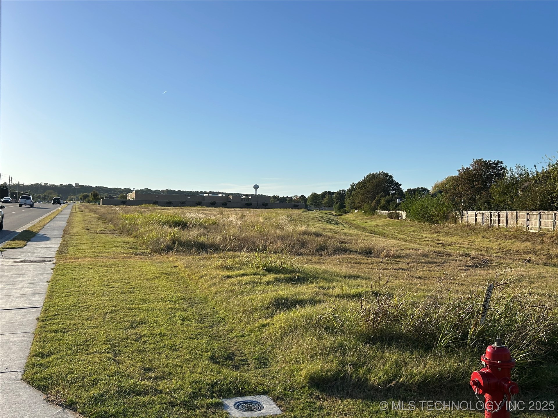 E Albany Street Property Photo 13