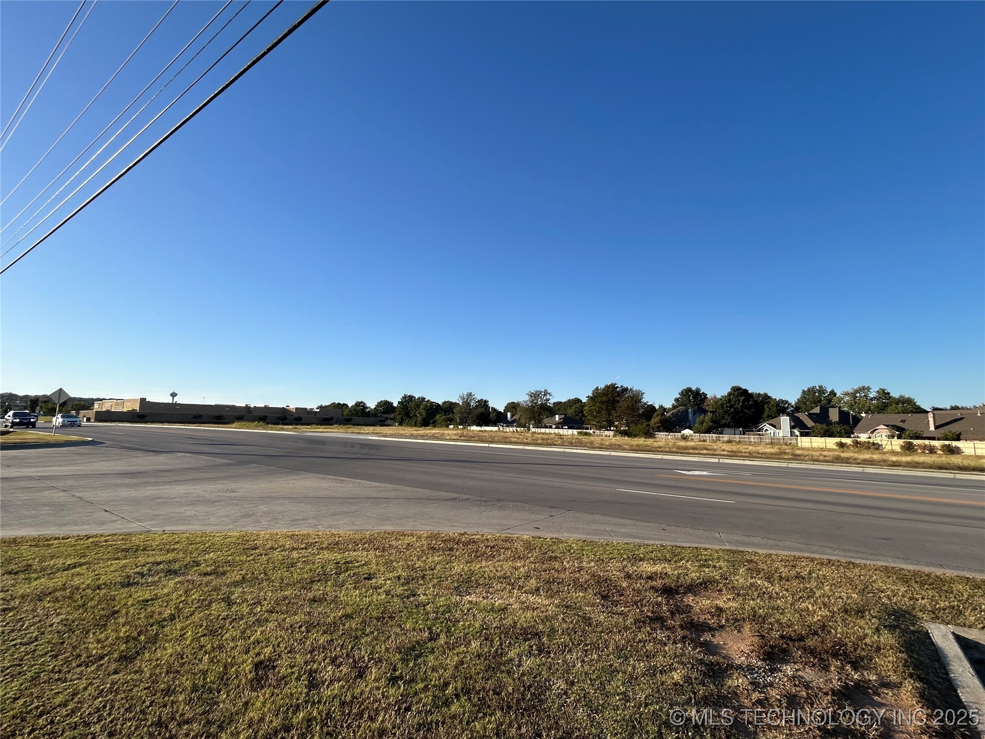 E Albany Street Property Photo 15