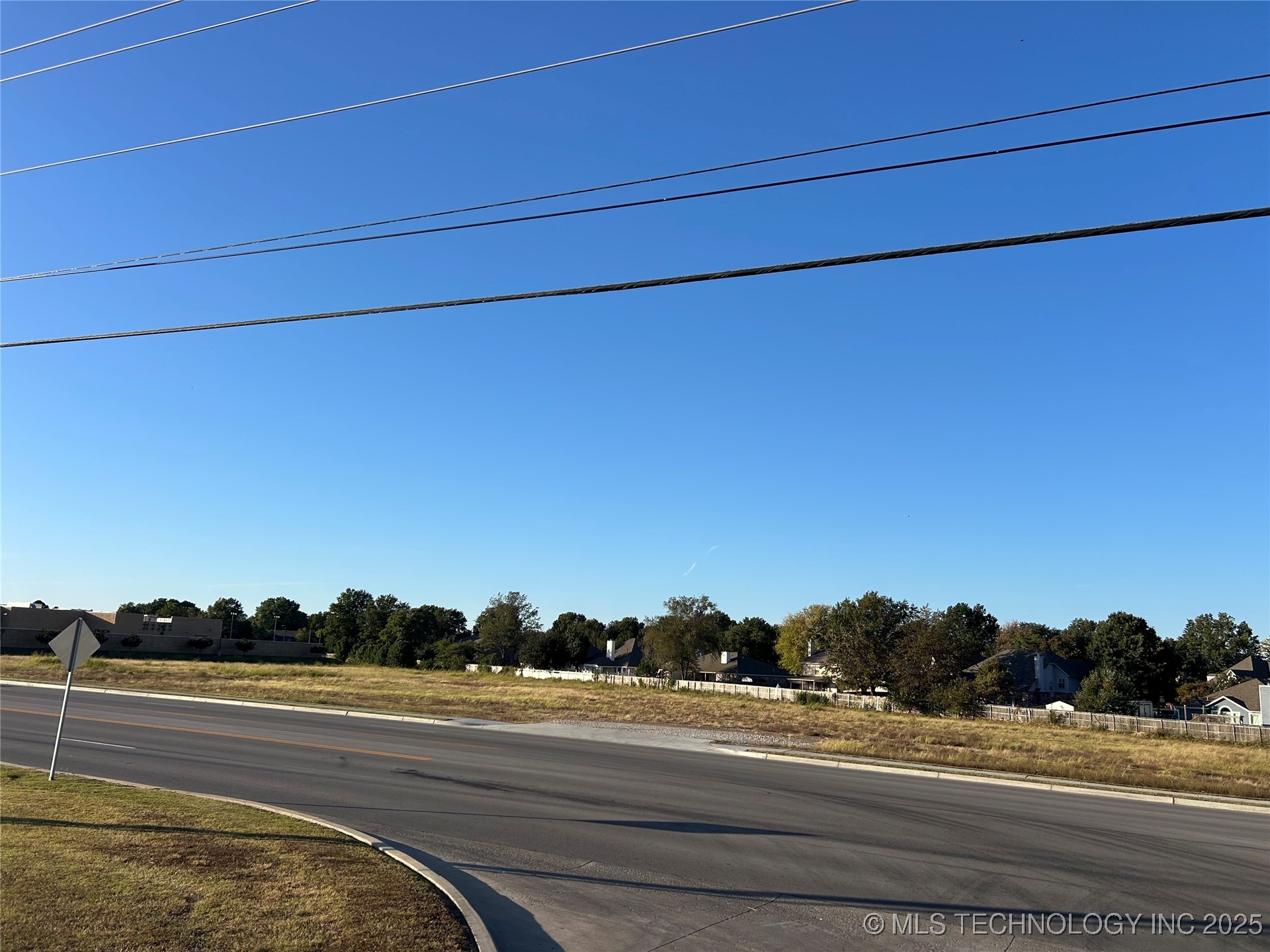 E Albany Street Property Photo 17