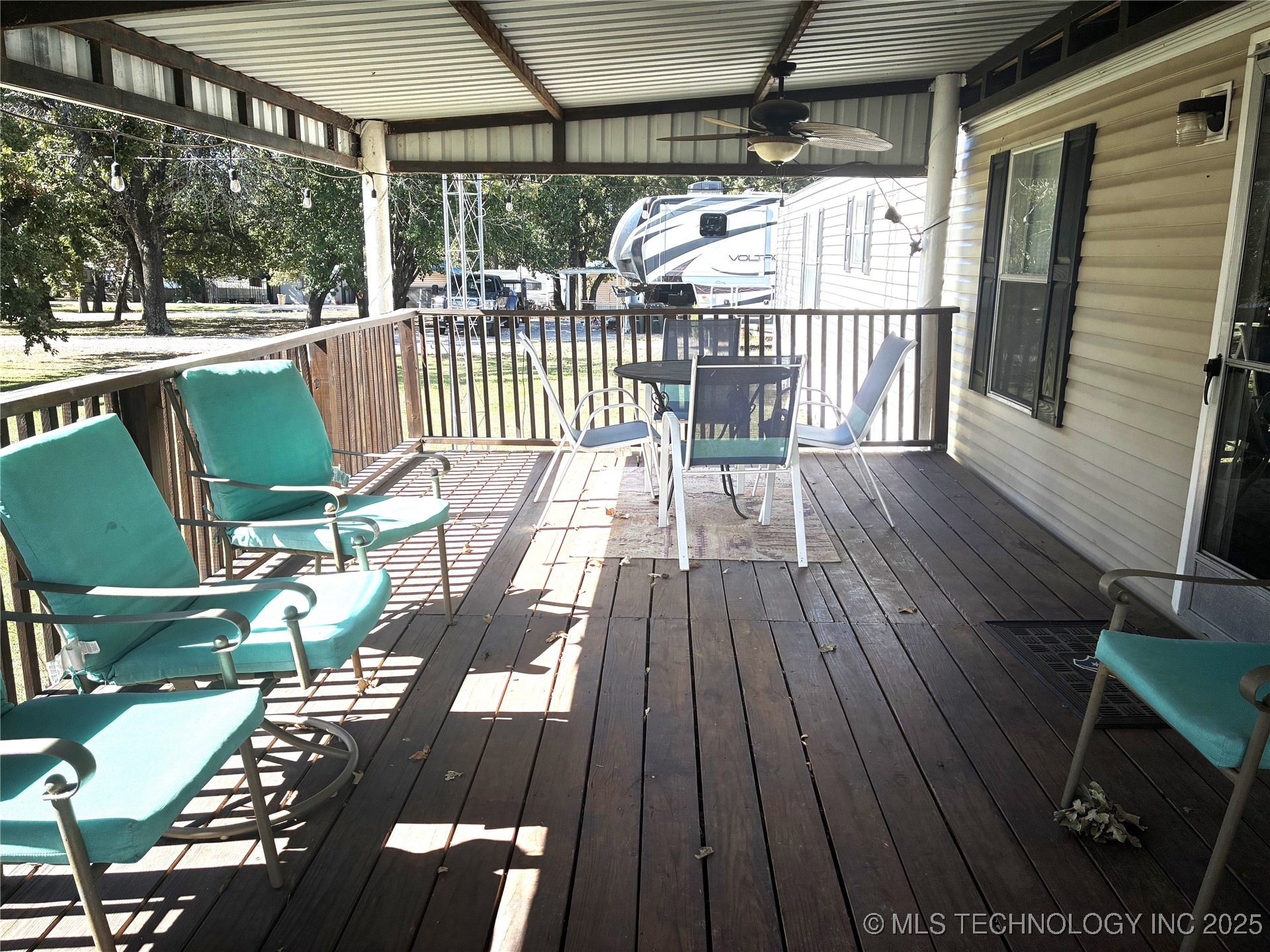 7698 Winding Path Property Photo 2