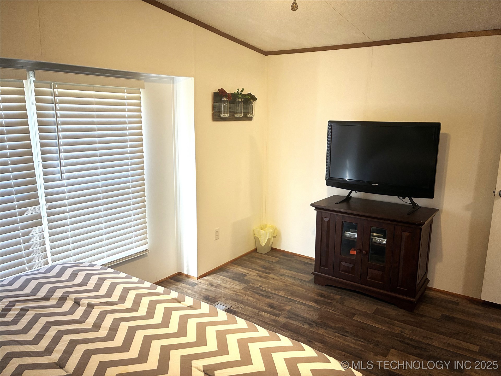 7698 Winding Path Property Photo 12