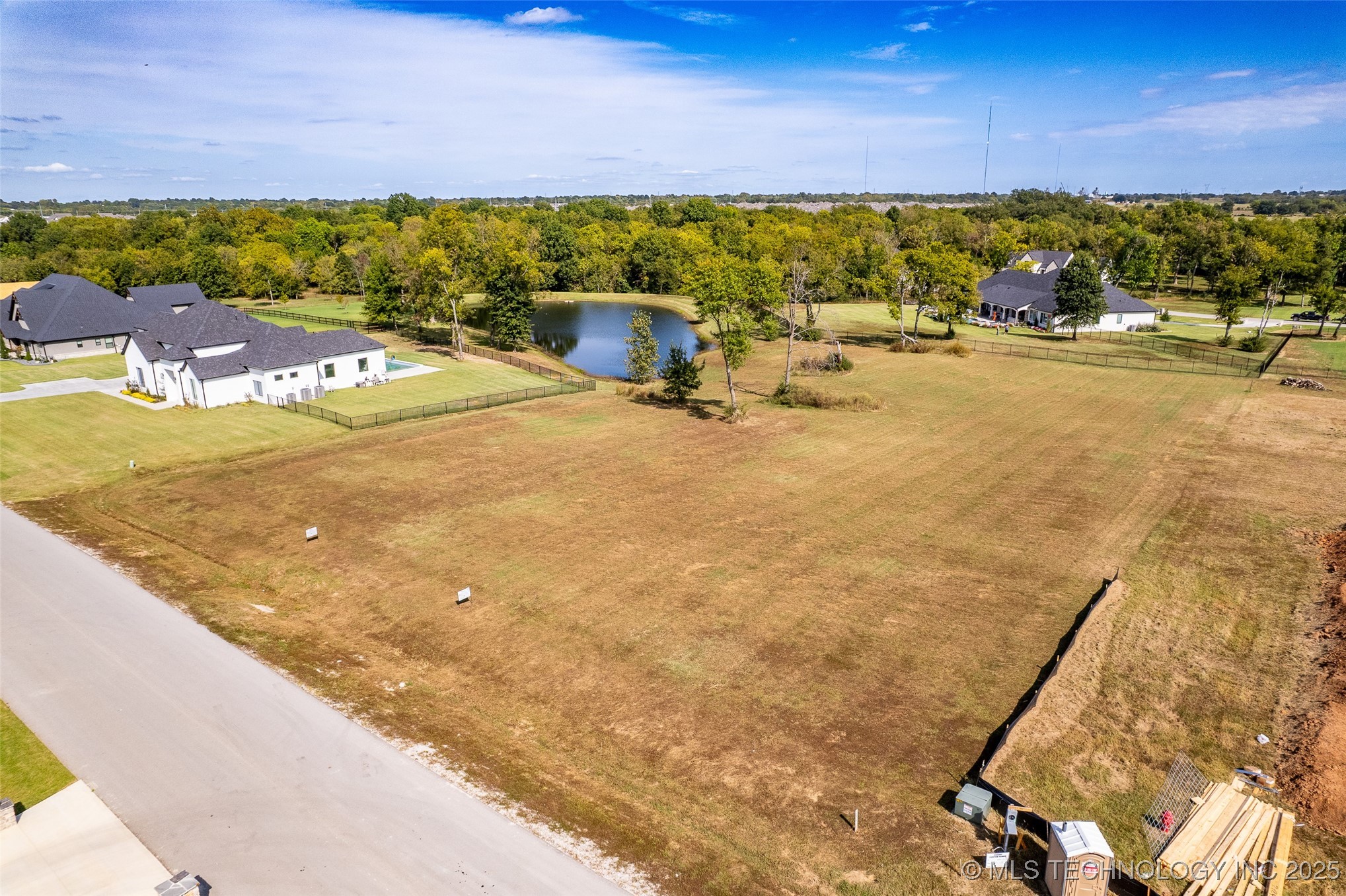 10957 S 218th East East Avenue Property Photo 3