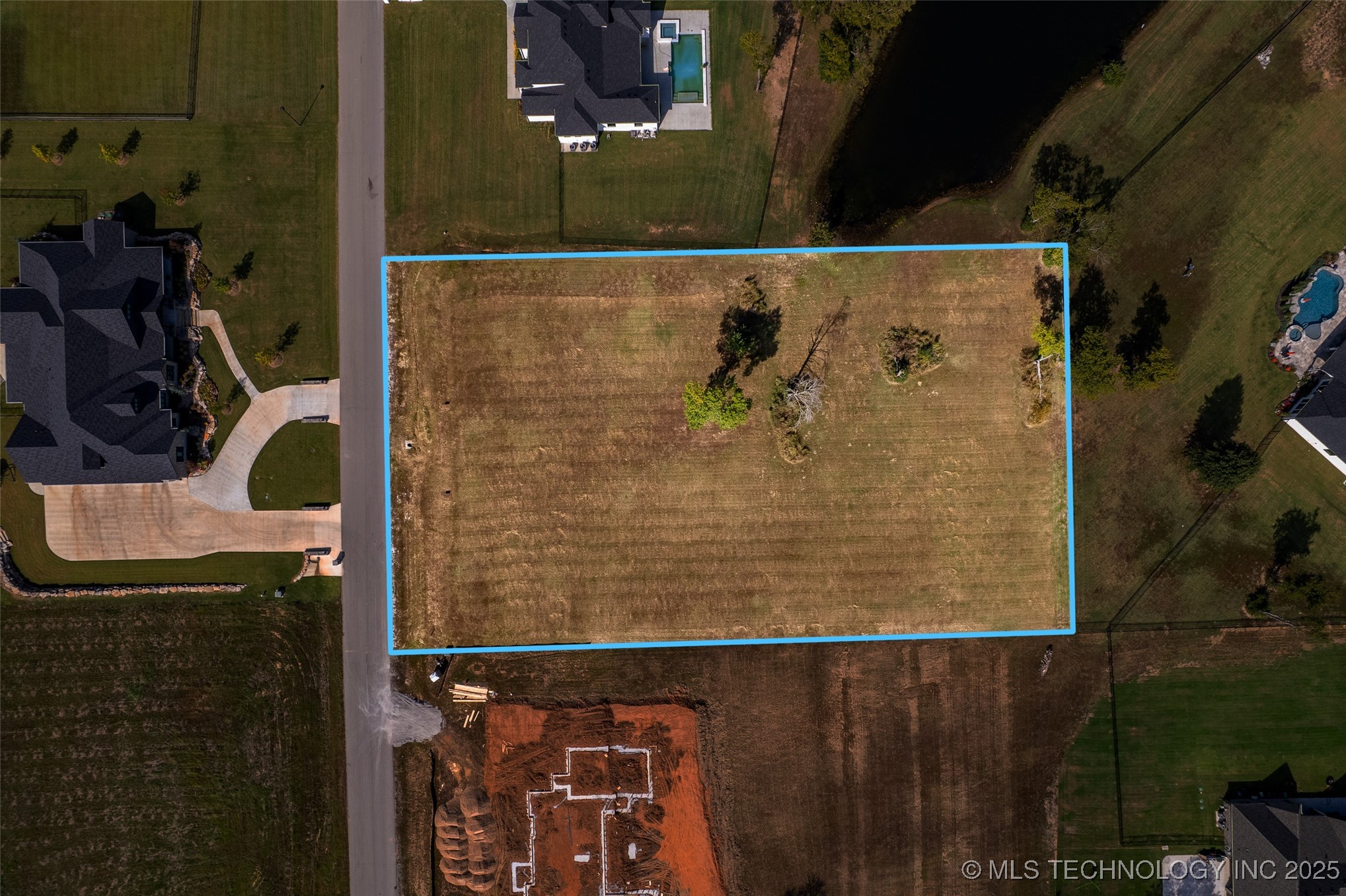 10957 S 218th East East Avenue Property Photo 4