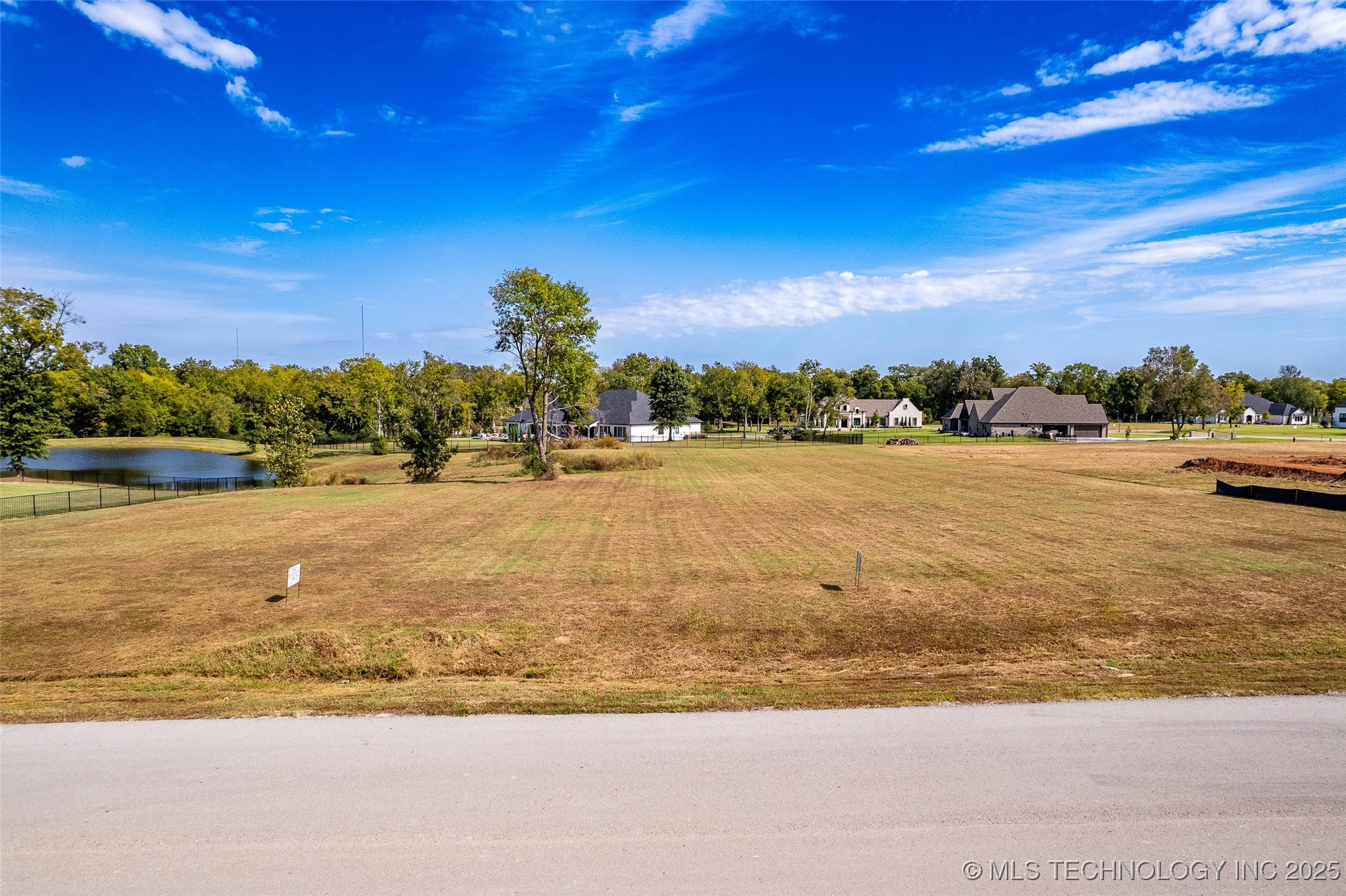 10957 S 218th East East Avenue Property Photo 5