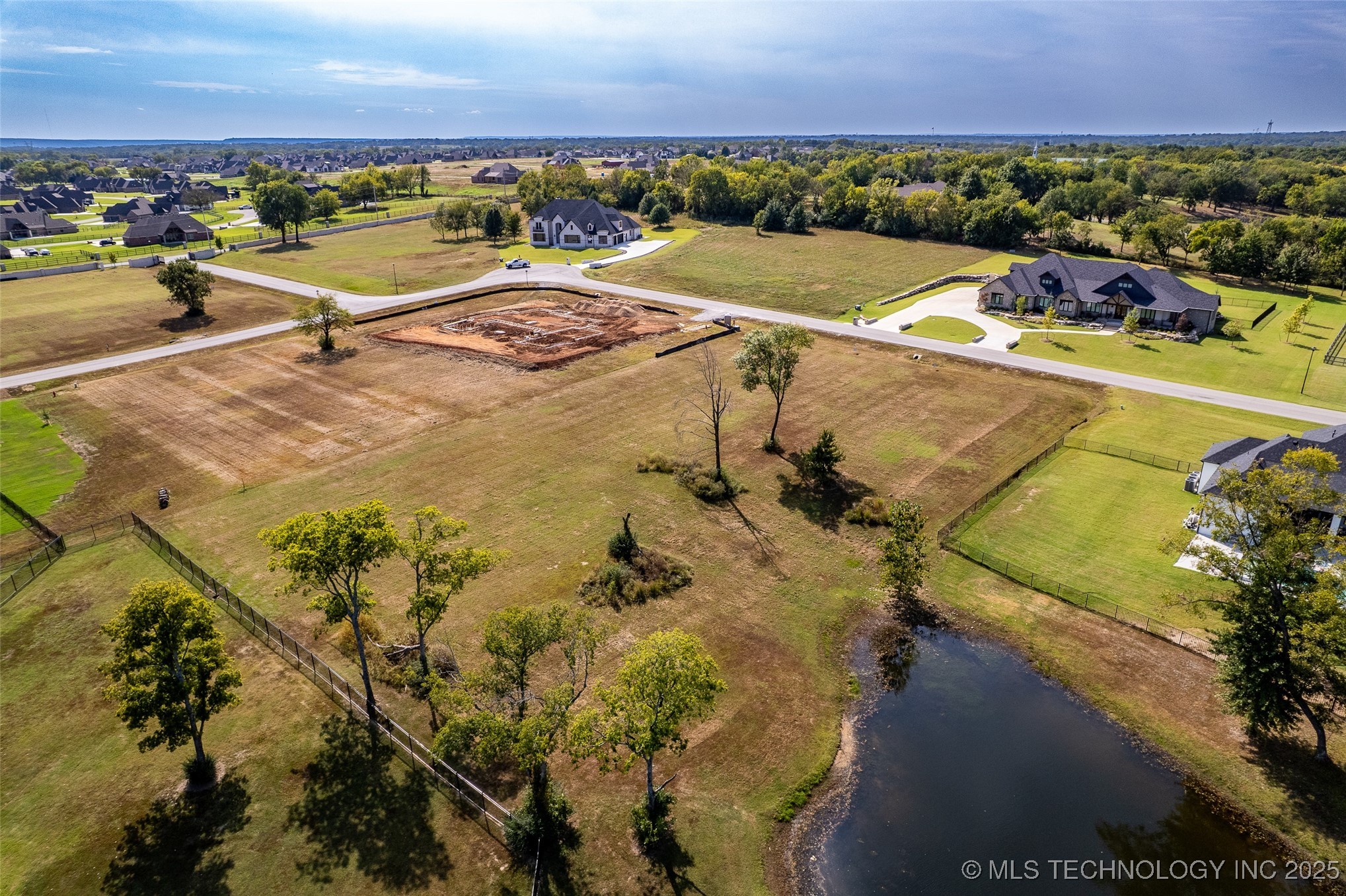 10957 S 218th East East Avenue Property Photo 6