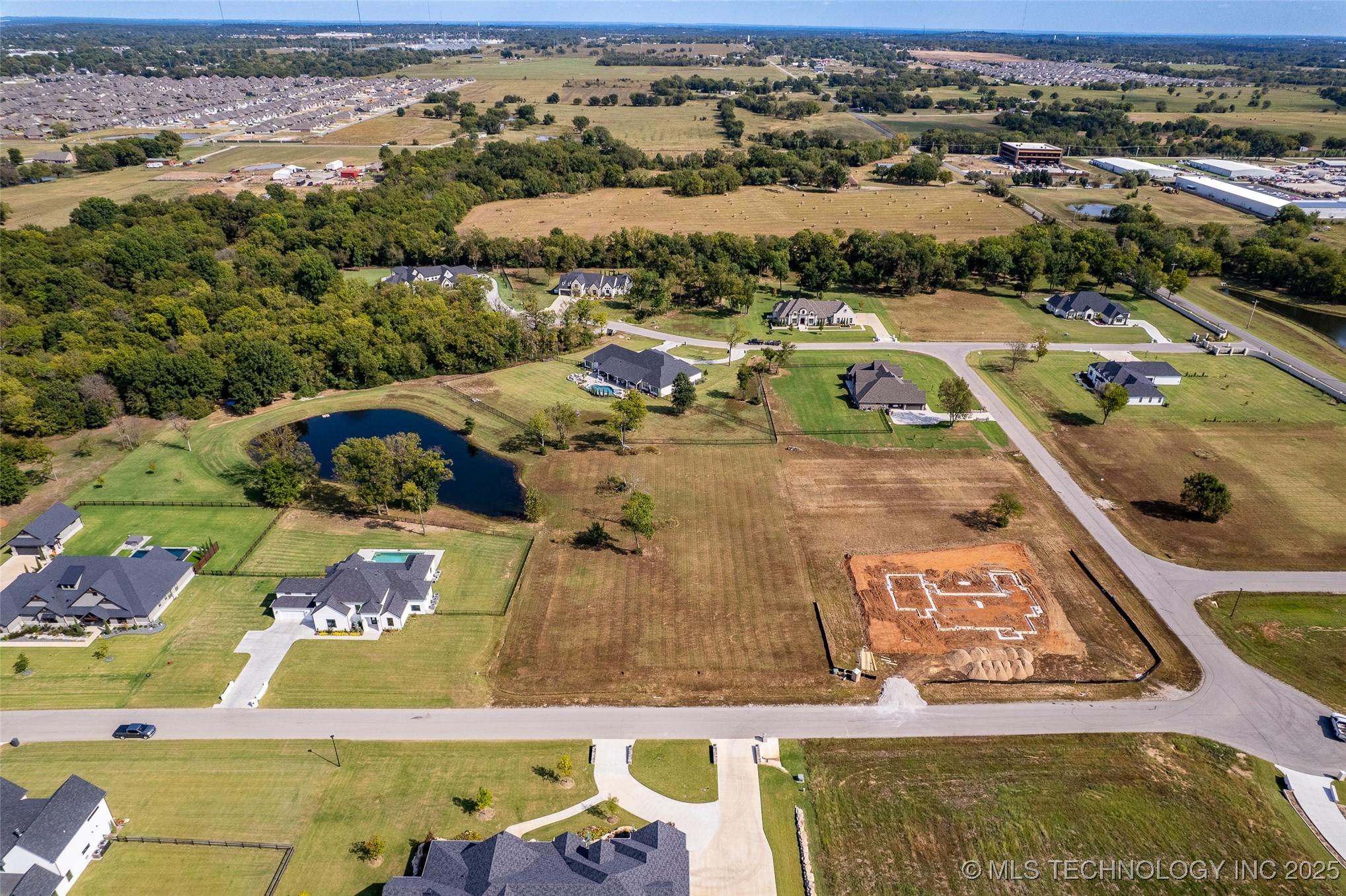 10957 S 218th East East Avenue Property Photo 9