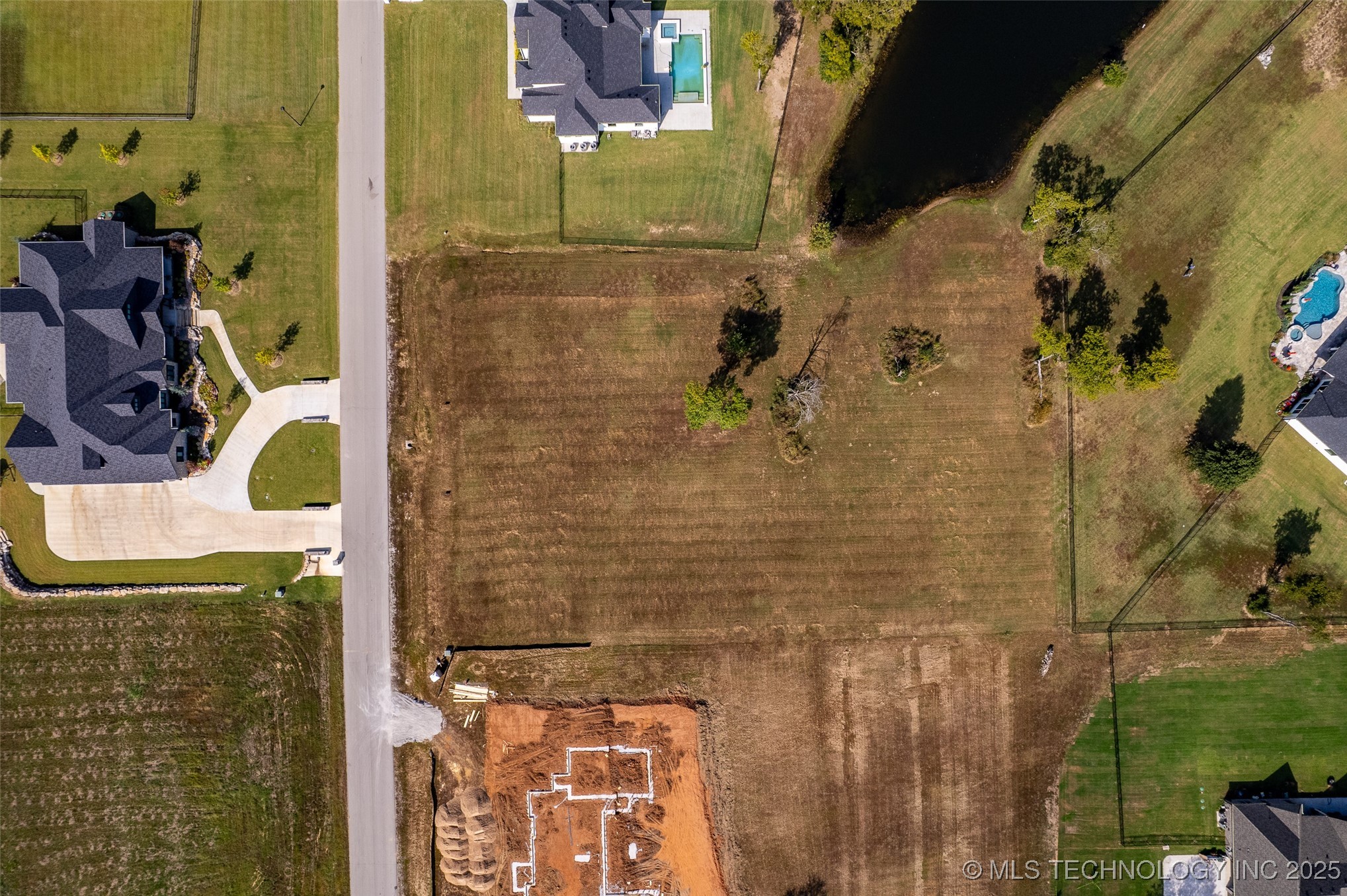 10957 S 218th East East Avenue Property Photo 13