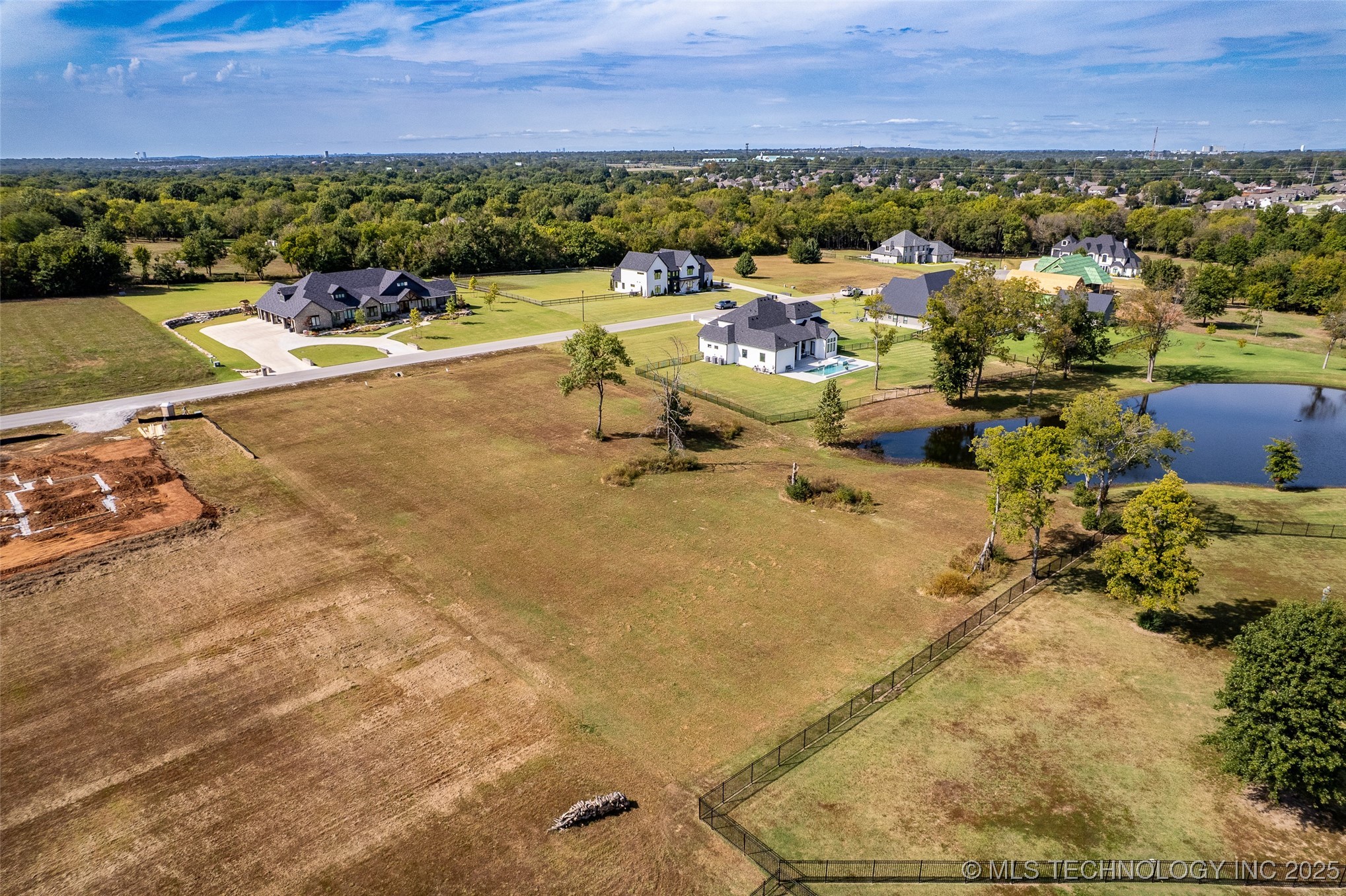 10957 S 218th East East Avenue Property Photo 14