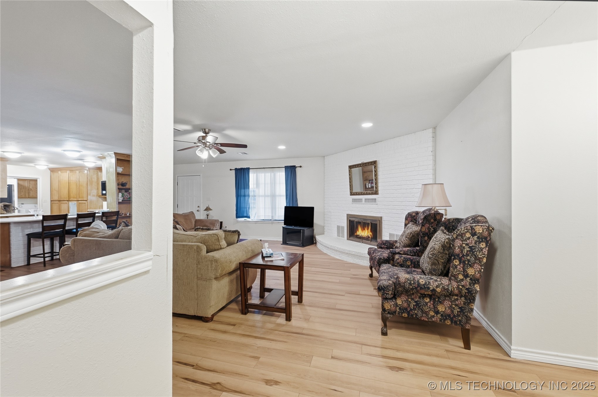 1506 N Bowden Place Property Photo 4