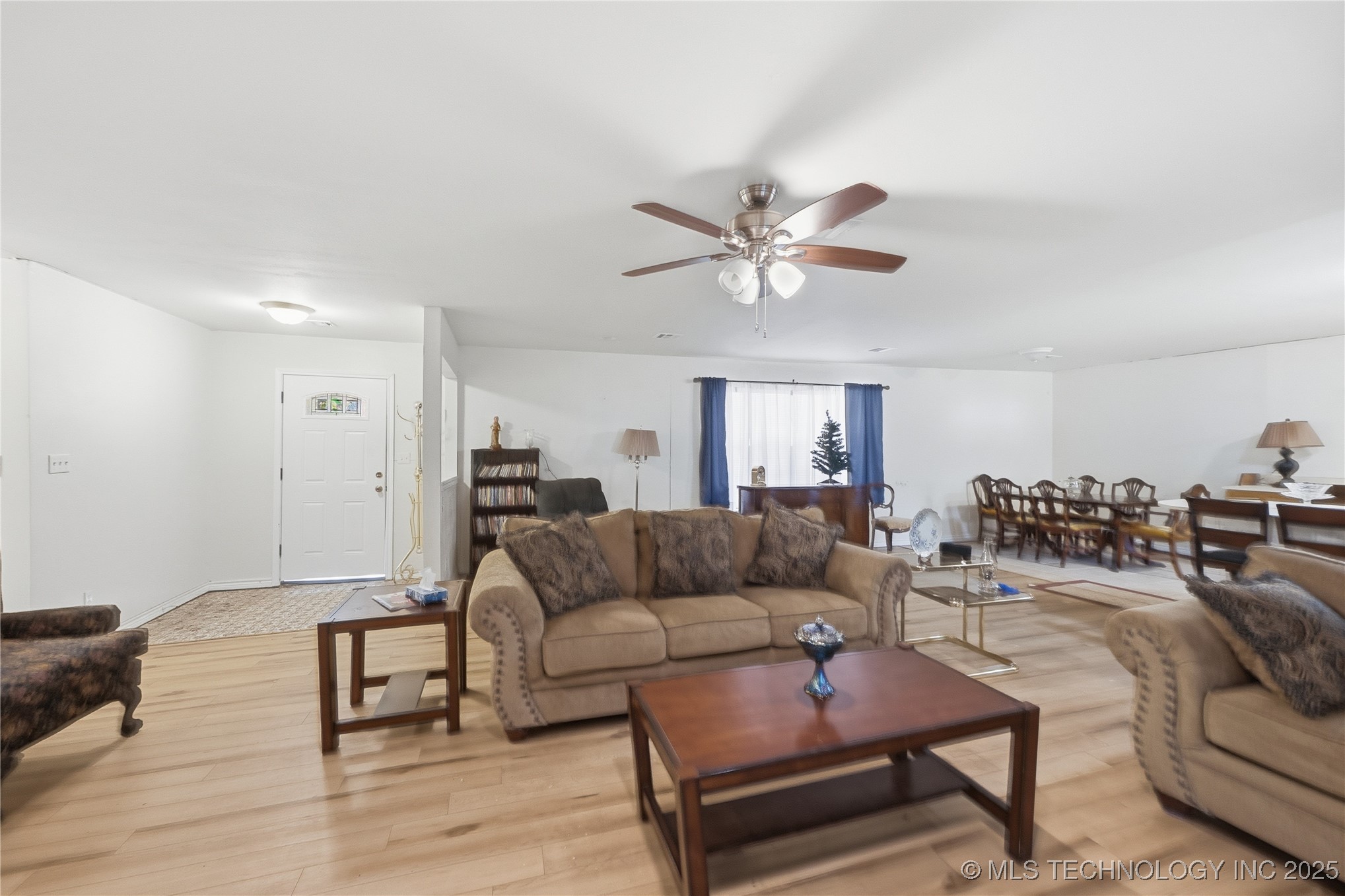 1506 N Bowden Place Property Photo 6