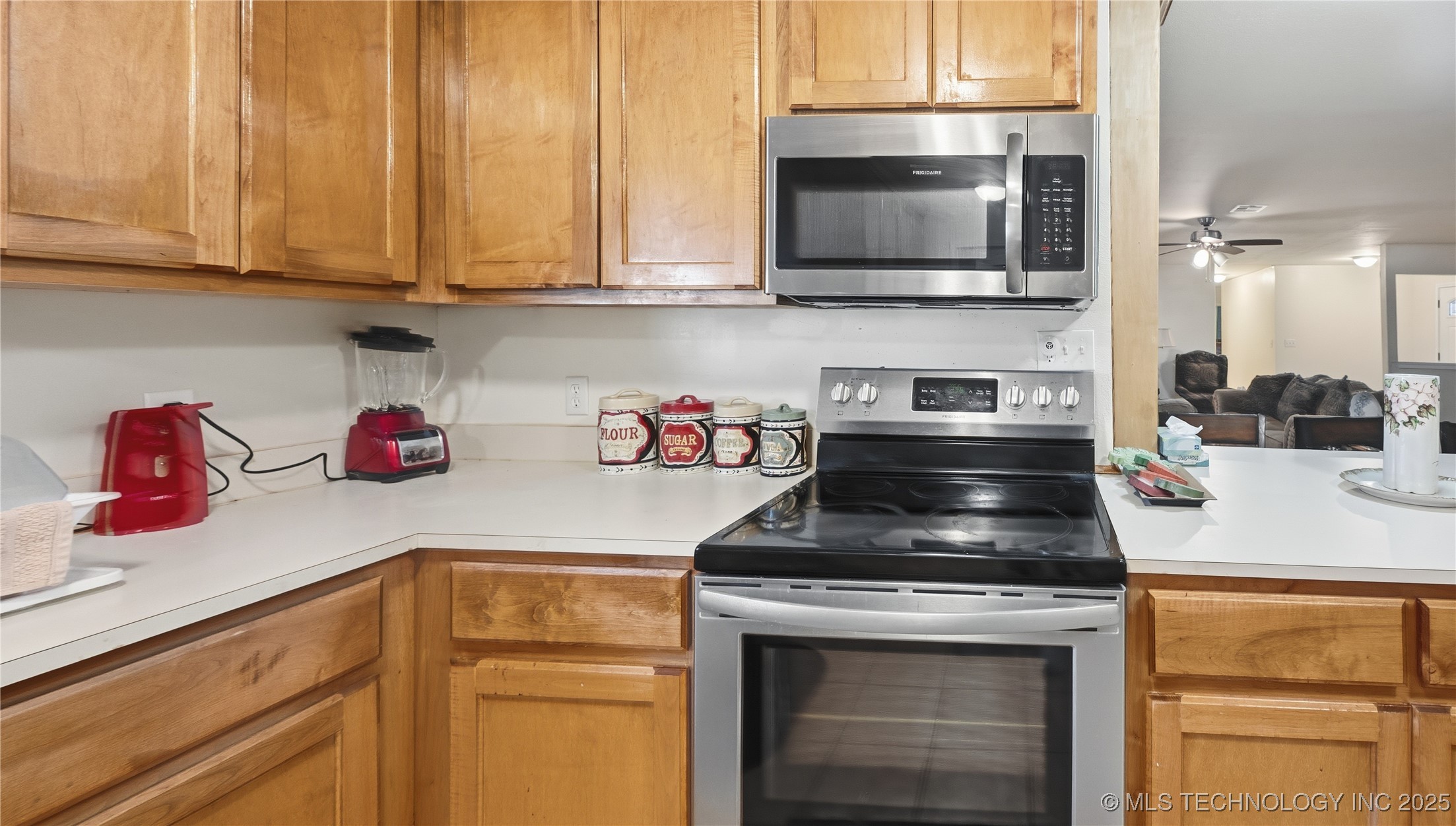 1506 N Bowden Place Property Photo 10